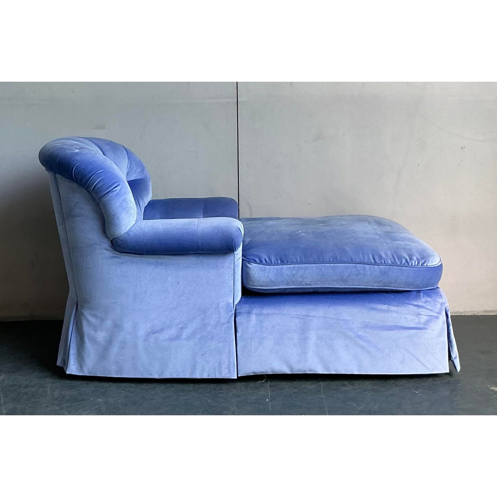 Vintage Regency Tufted Velvet Chaise Lounge - Top view