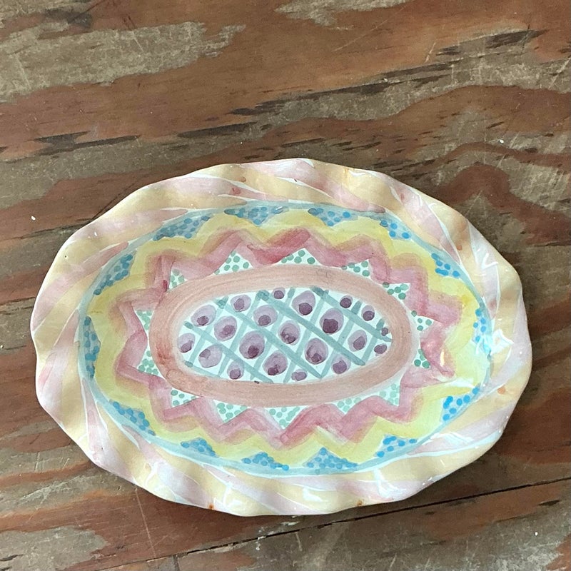 Vintage Regency Mackenzie Childs Glazed Ceramic Ruffle Platter - Detail view
