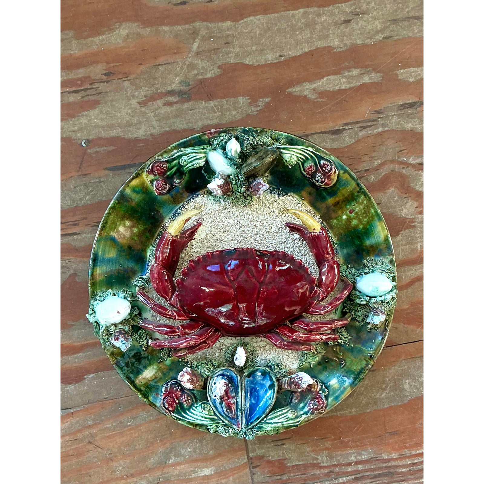 Vintage Regency French Majolica Crab Plate - Detail view