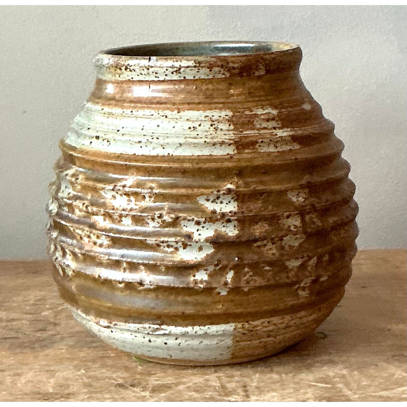 Vintage Boho Ribbed Studio Pottery Vase - Ceramic, 5.75W x 6H - Detail view