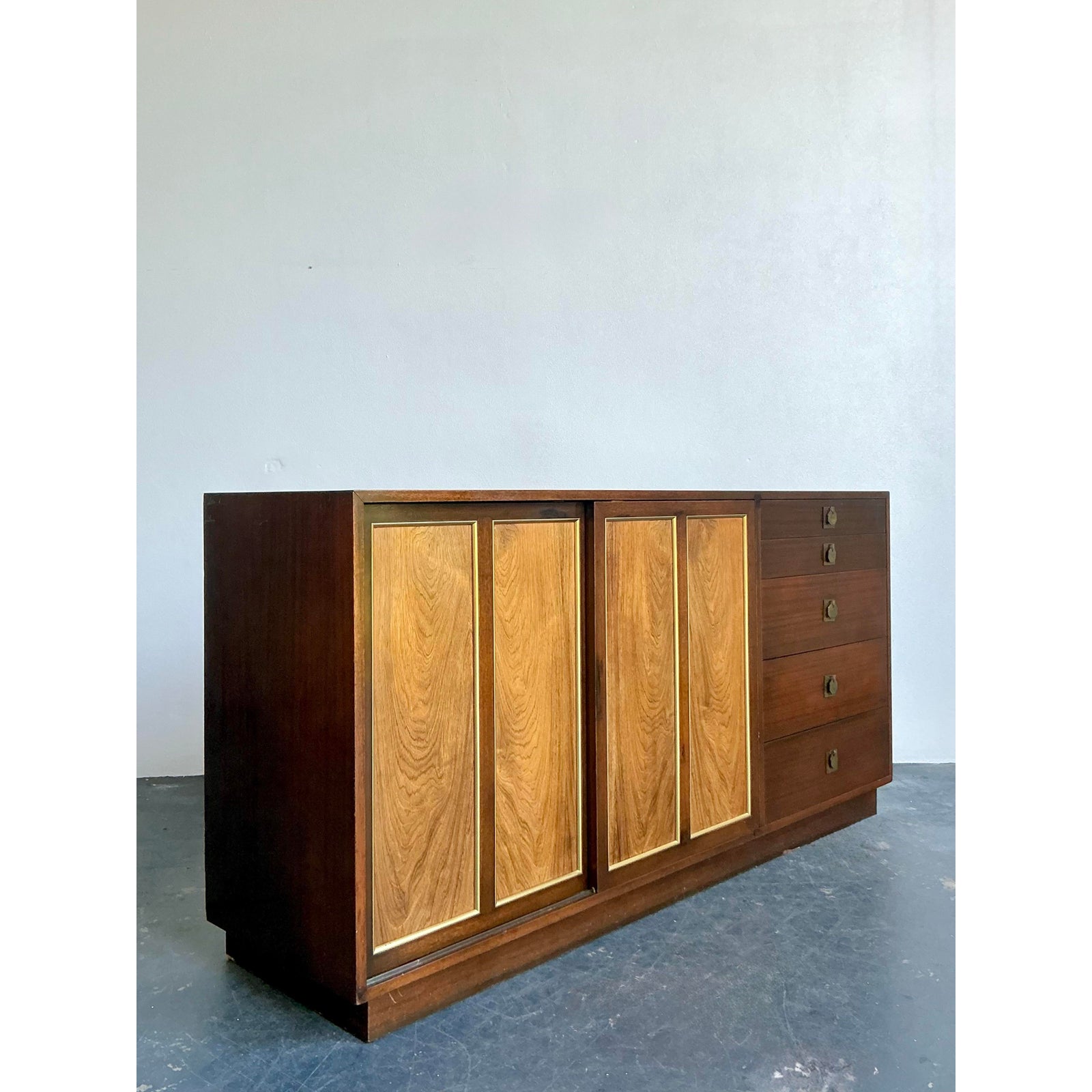 Vintage MCM Harvey Probber Sliding Door Credenza - Side view