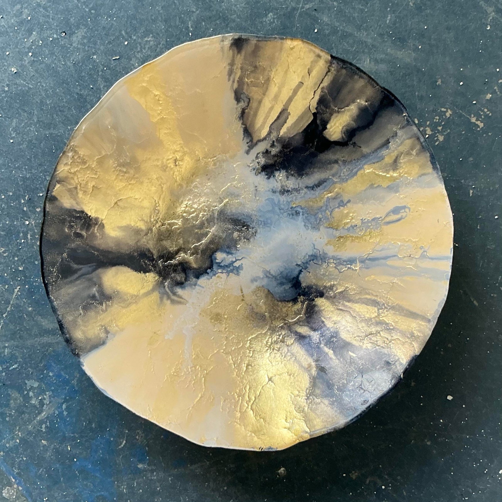 Vintage Boho Reverse Painted Bowl - Detail view