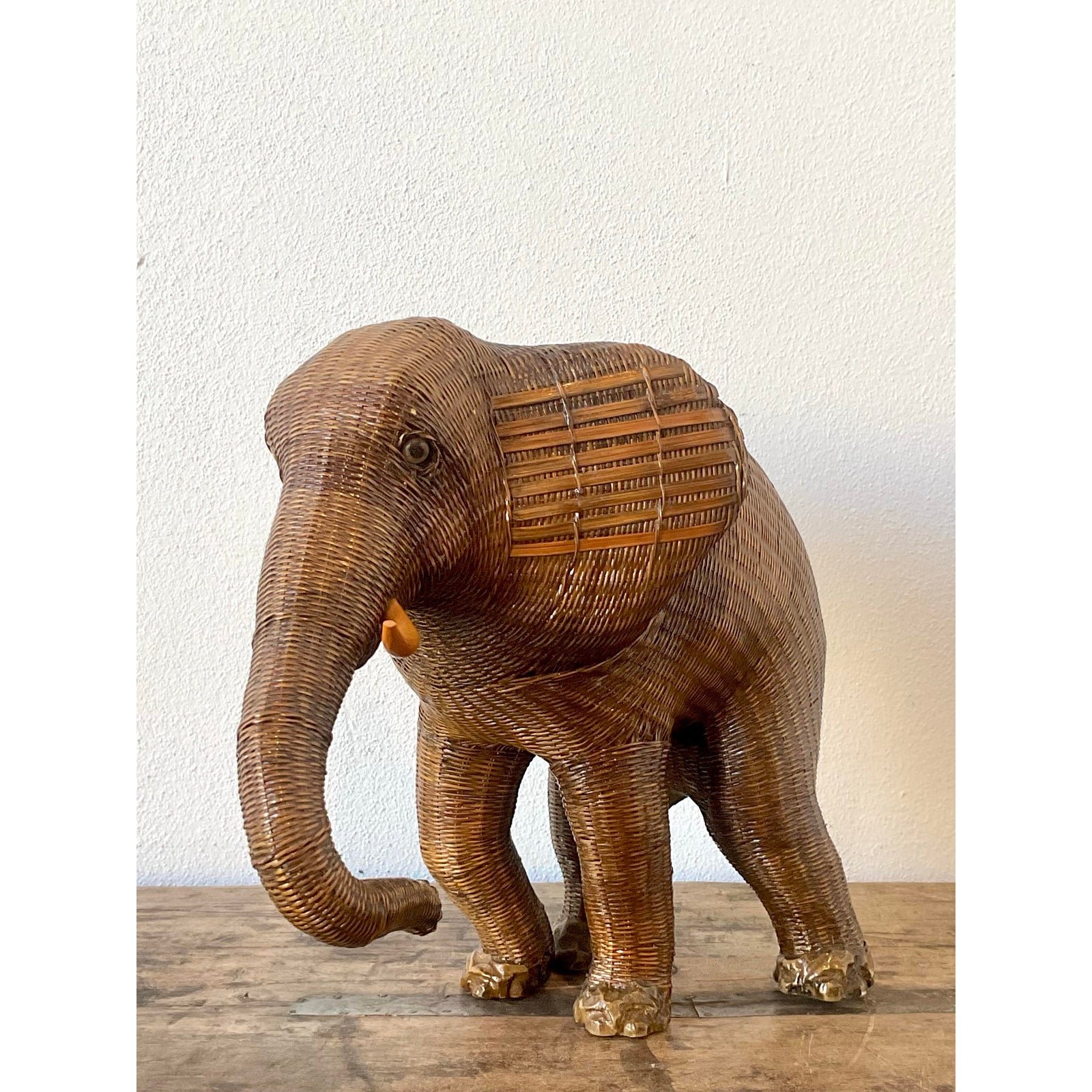 Vintage Shanghai Handicrafts Elephant Basket - Detail view
