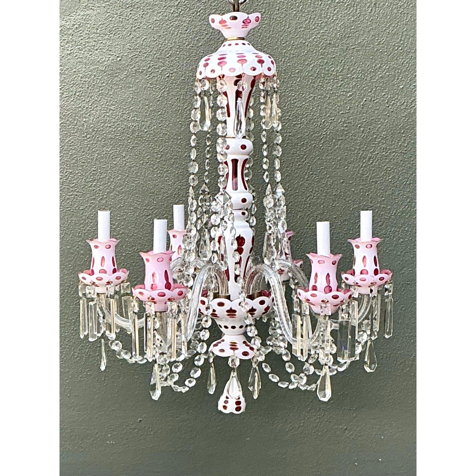 Vintage Check Cut Crystal Swag Chandelier - Detail view