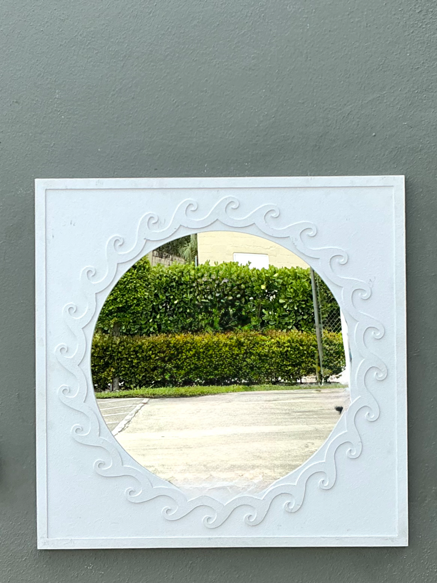 Vintage Wave Design Aluminum Mirror - Detail view