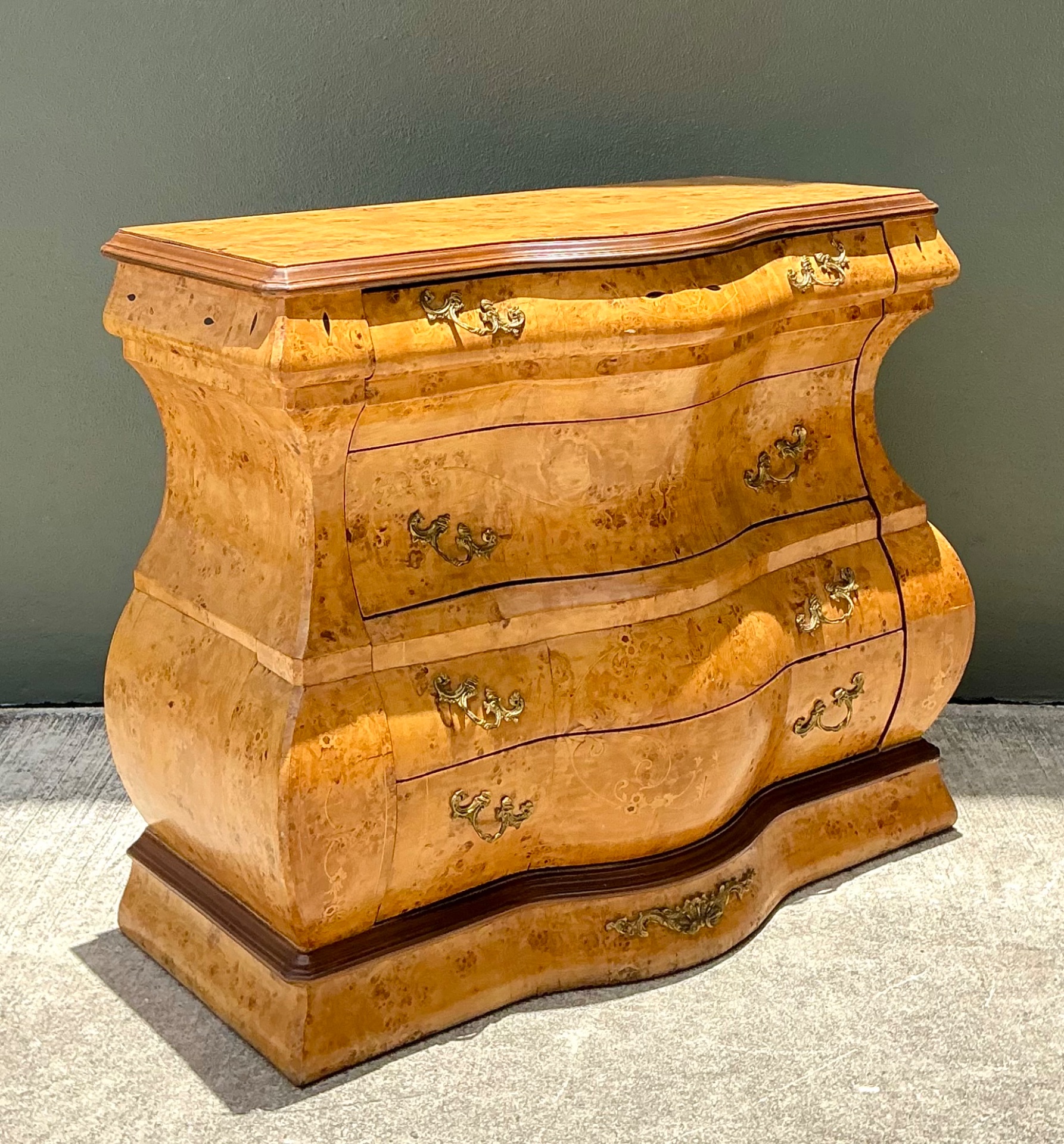 Vintage Burl Wood Marquetry Bombe Chest - Detail view