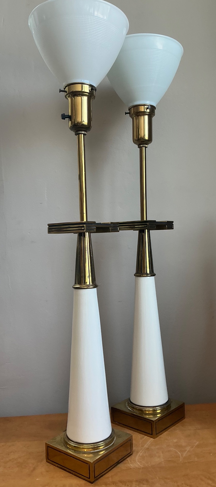 Vintage Tommi Parzinger For Stiffel Greek Key Brass Lamps - A Pair - Back view