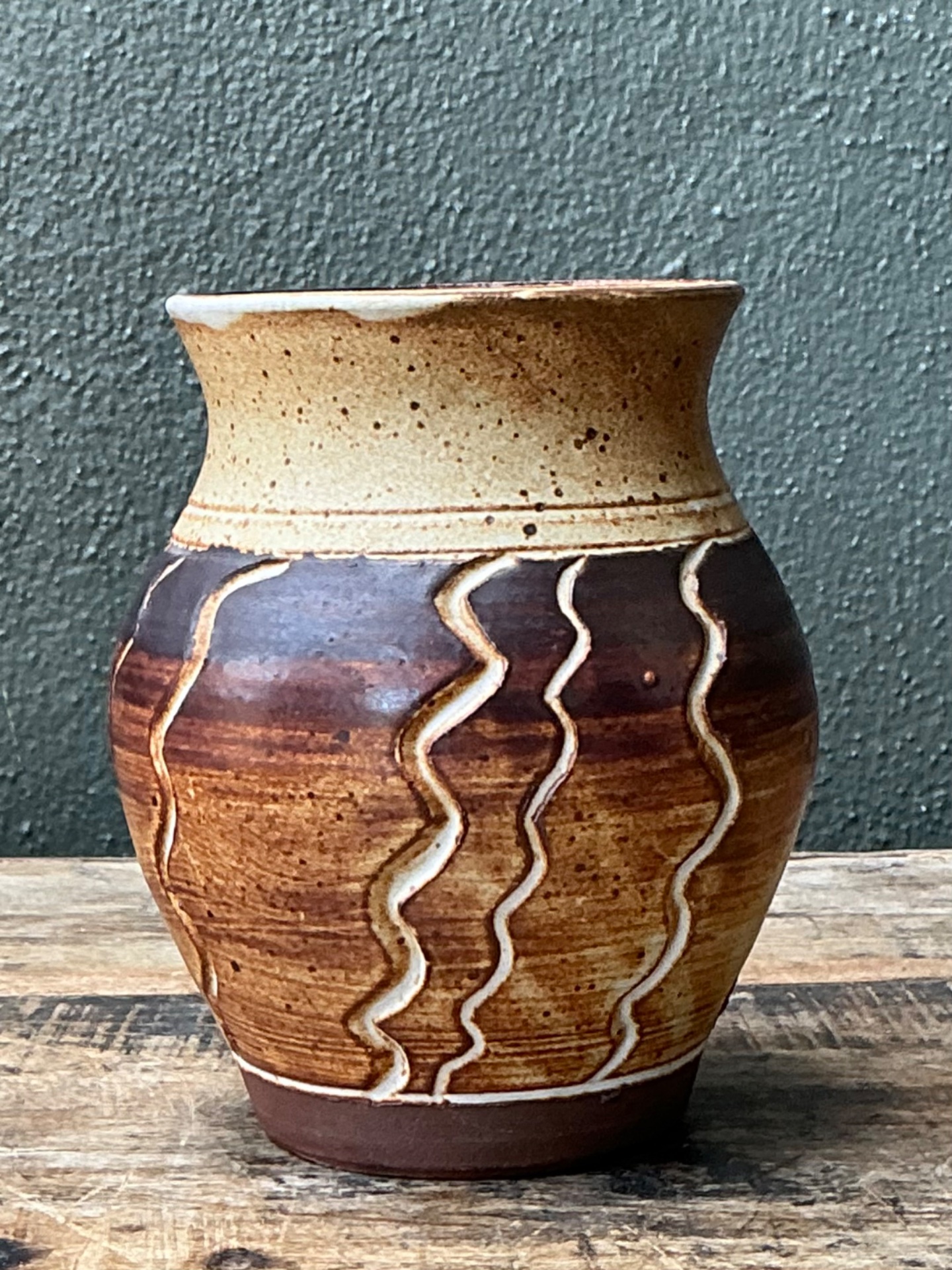 Vintage Handcrafted Ceramic Vase with Wave Motif - Detail view