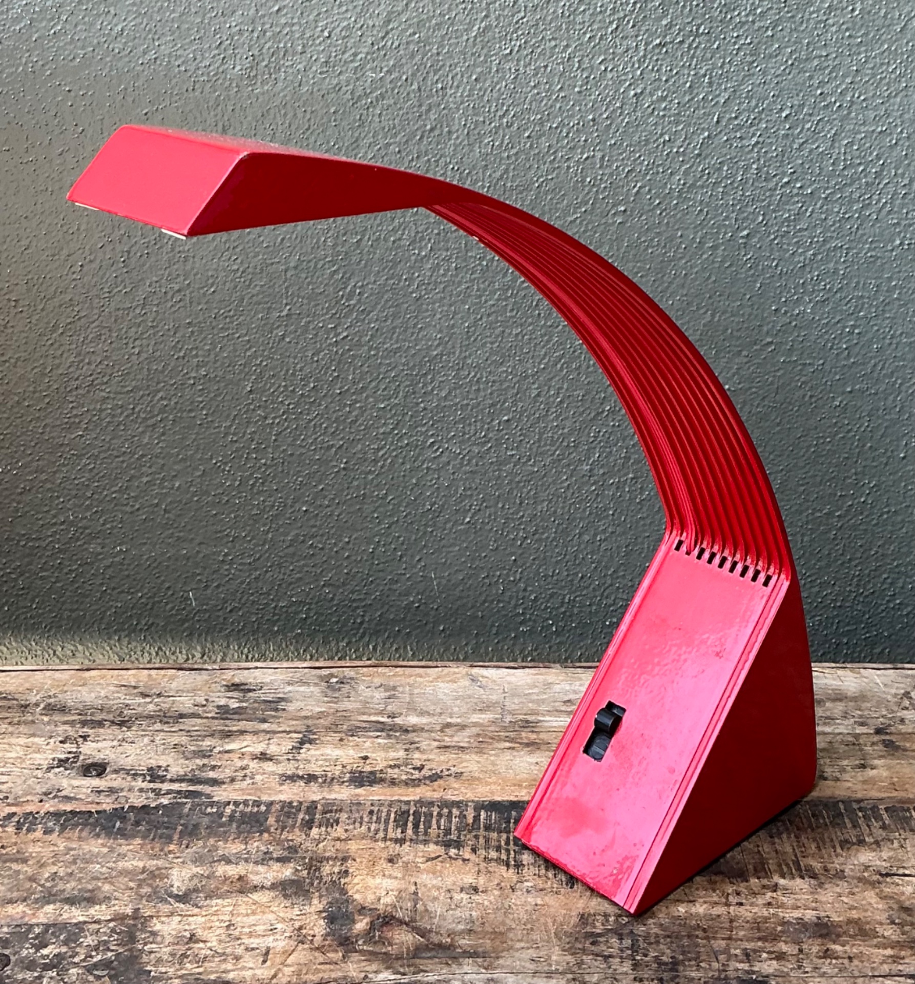 Vintage Italian Marco Zotta Red Arched Desk Lamp - Back view