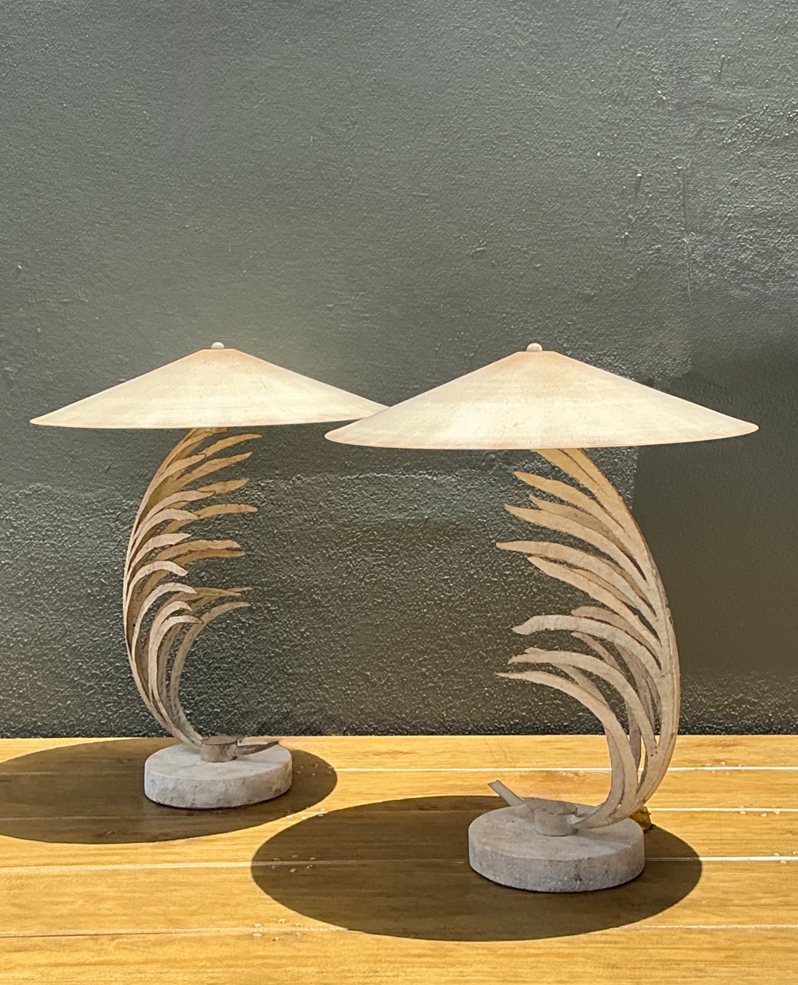 Vintage Michael Taylor Palm Frond Table Lamps - Pair - Back view