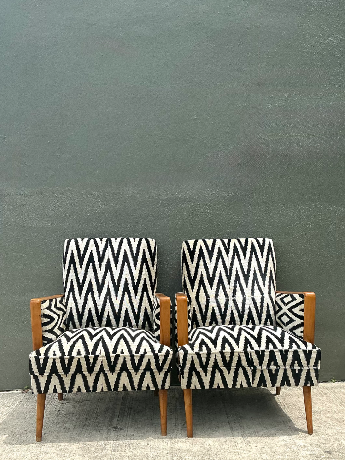 Vintage MCM Chevron Lounge Chairs - A Pair - Detail view