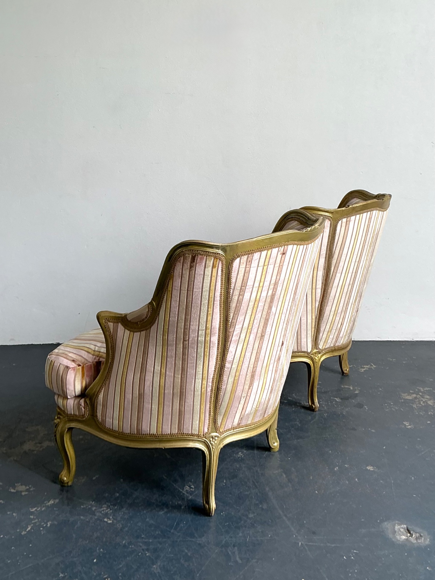 Vintage French Giltwood Striped Devore Bergère Chairs - A Pair - Detail view
