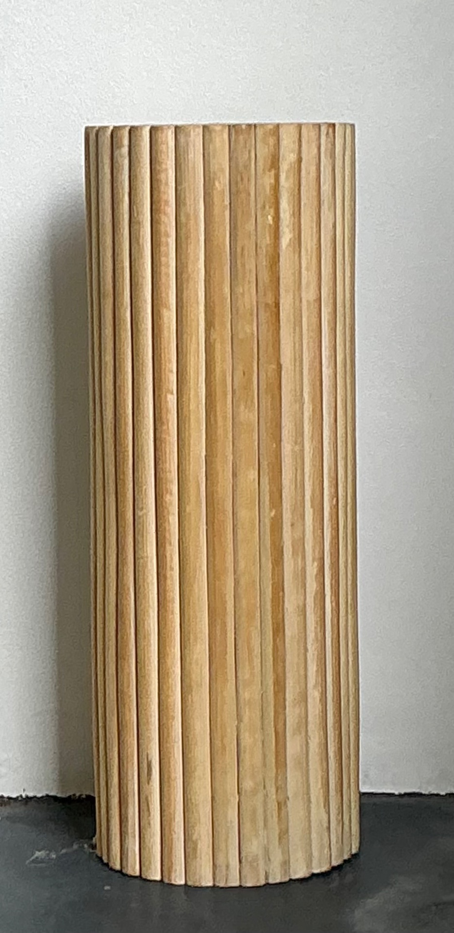 Vintage Ribbed Wood And Rattan Small Pedestal - Top view