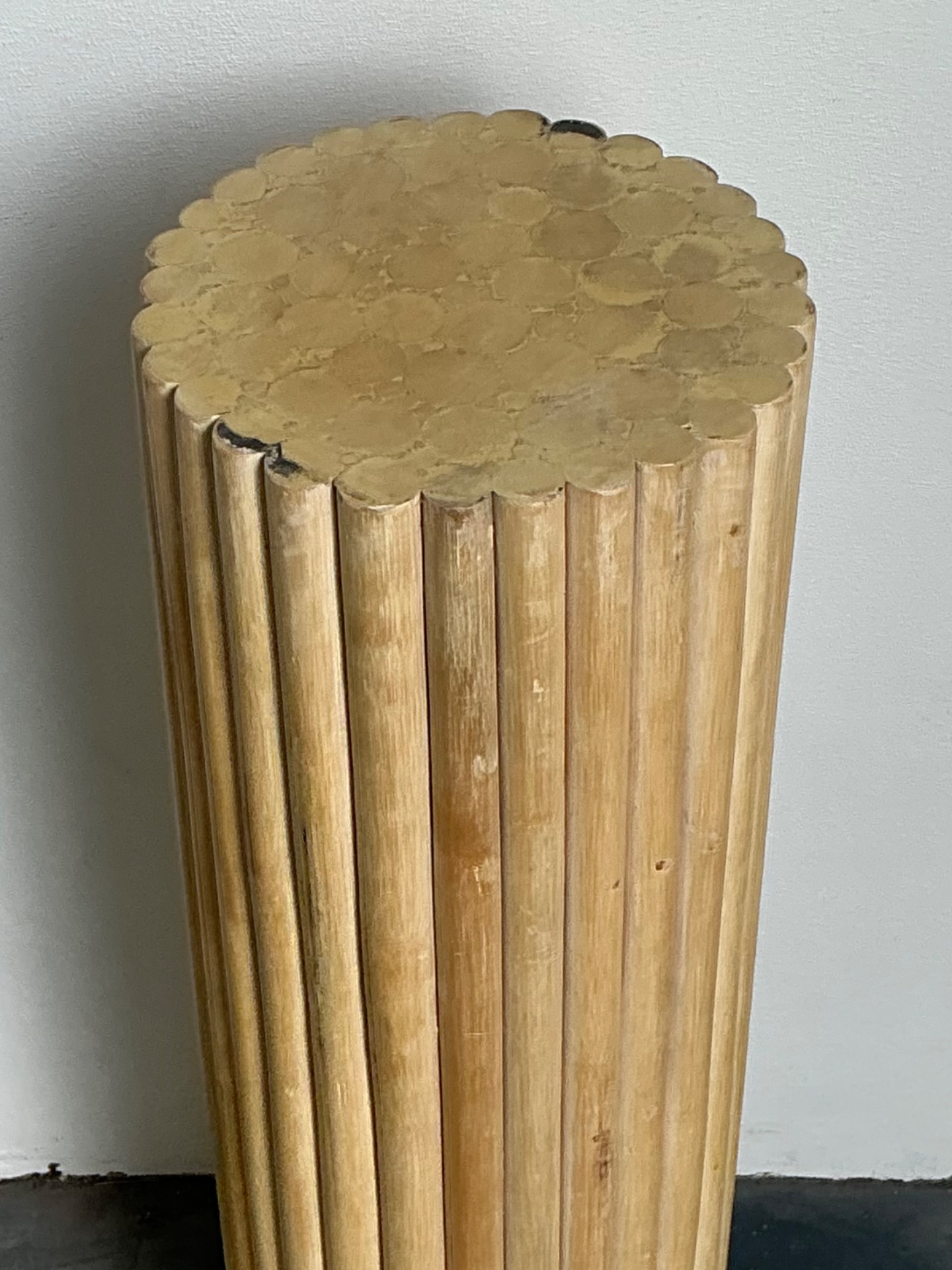 Vintage Ribbed Wood And Rattan Medium Pedestal - Back view