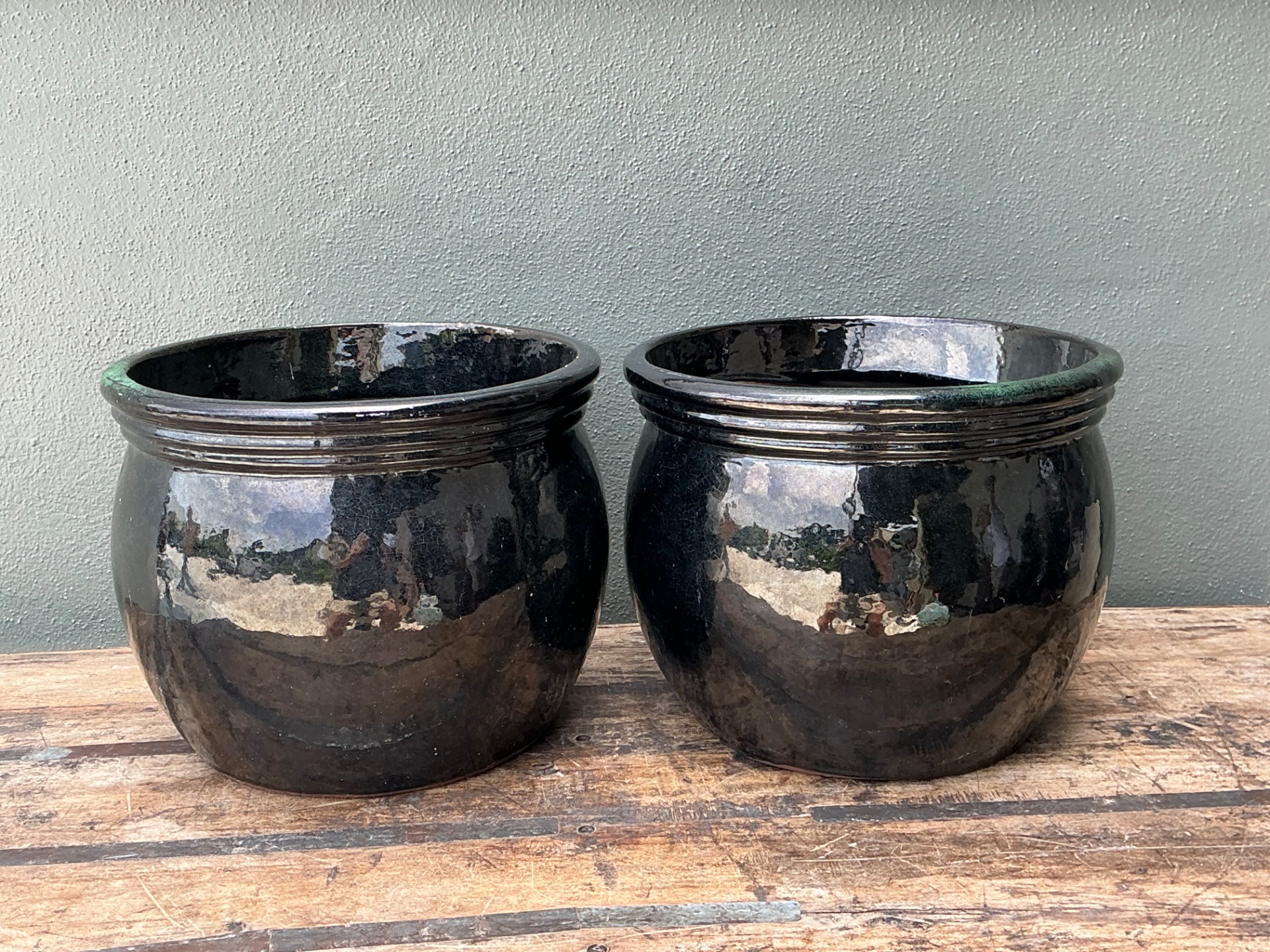 Vintage Ceramic Planters in Black Over Green Glaze - Set of 2 - Detail view