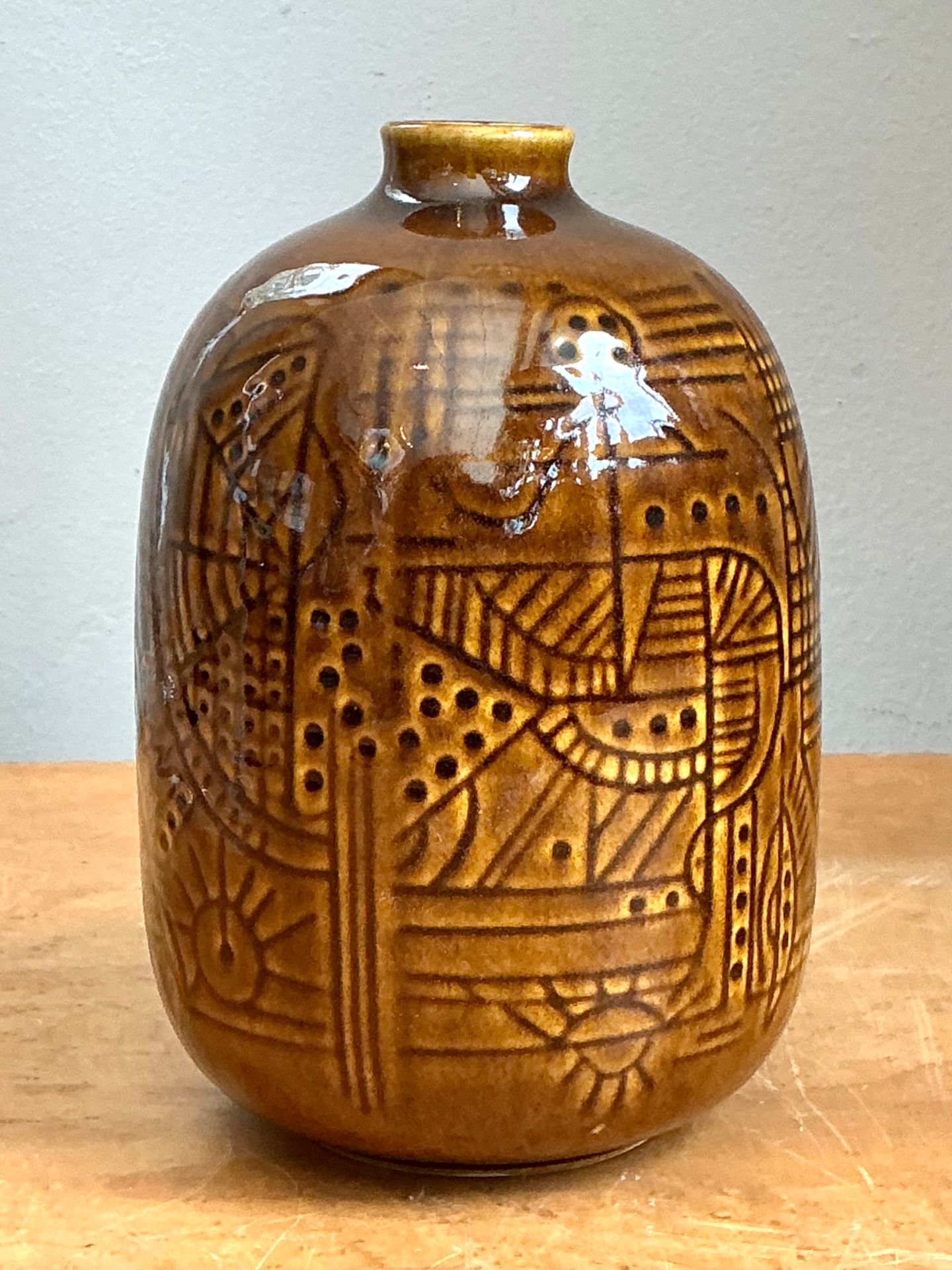 Vintage Geometric Patterned Ceramic Vase - Back view