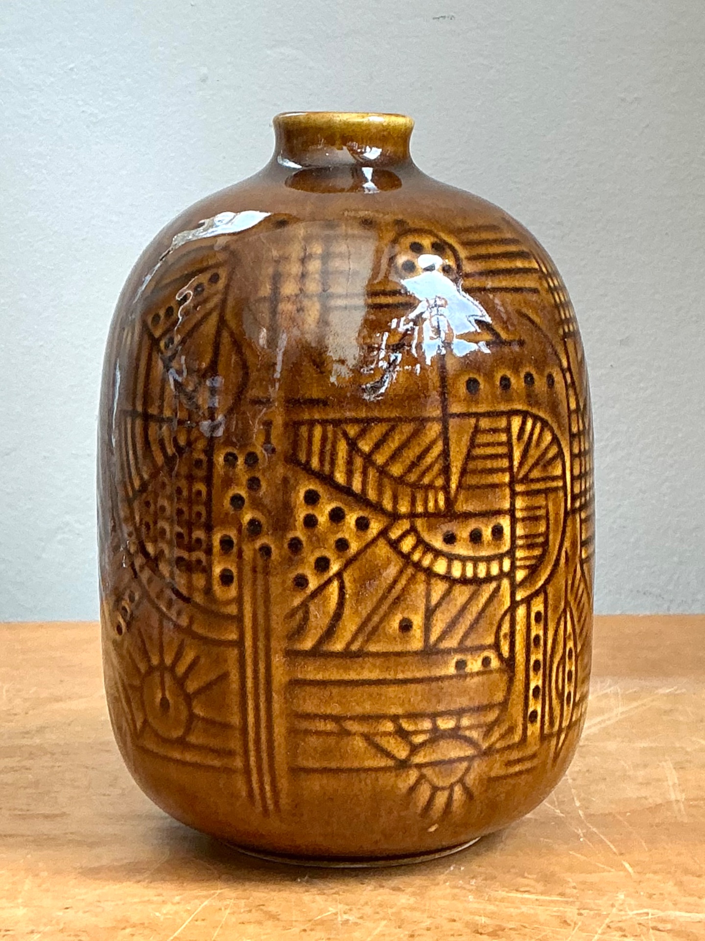 Vintage Geometric Patterned Ceramic Vase - Detail view