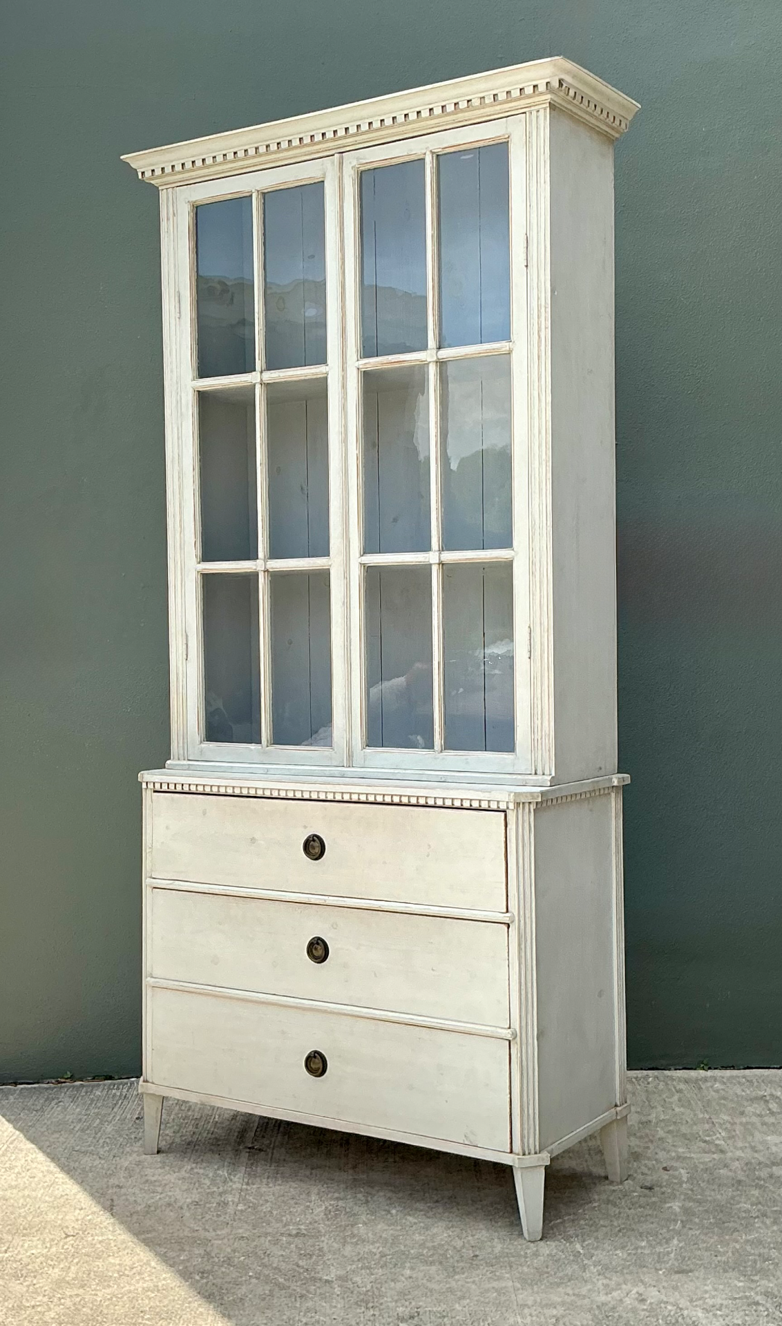 Vintage Painted Wood and Glass Cabinet - Detail view
