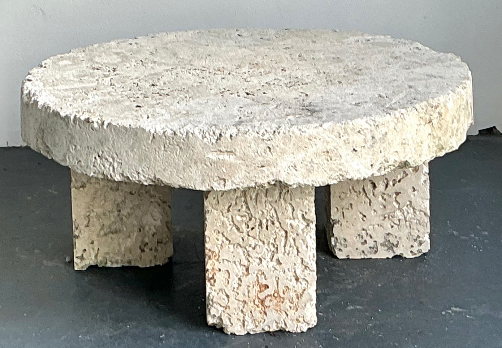 Vintage Organic Form Coquina Coffee Table - Detail view