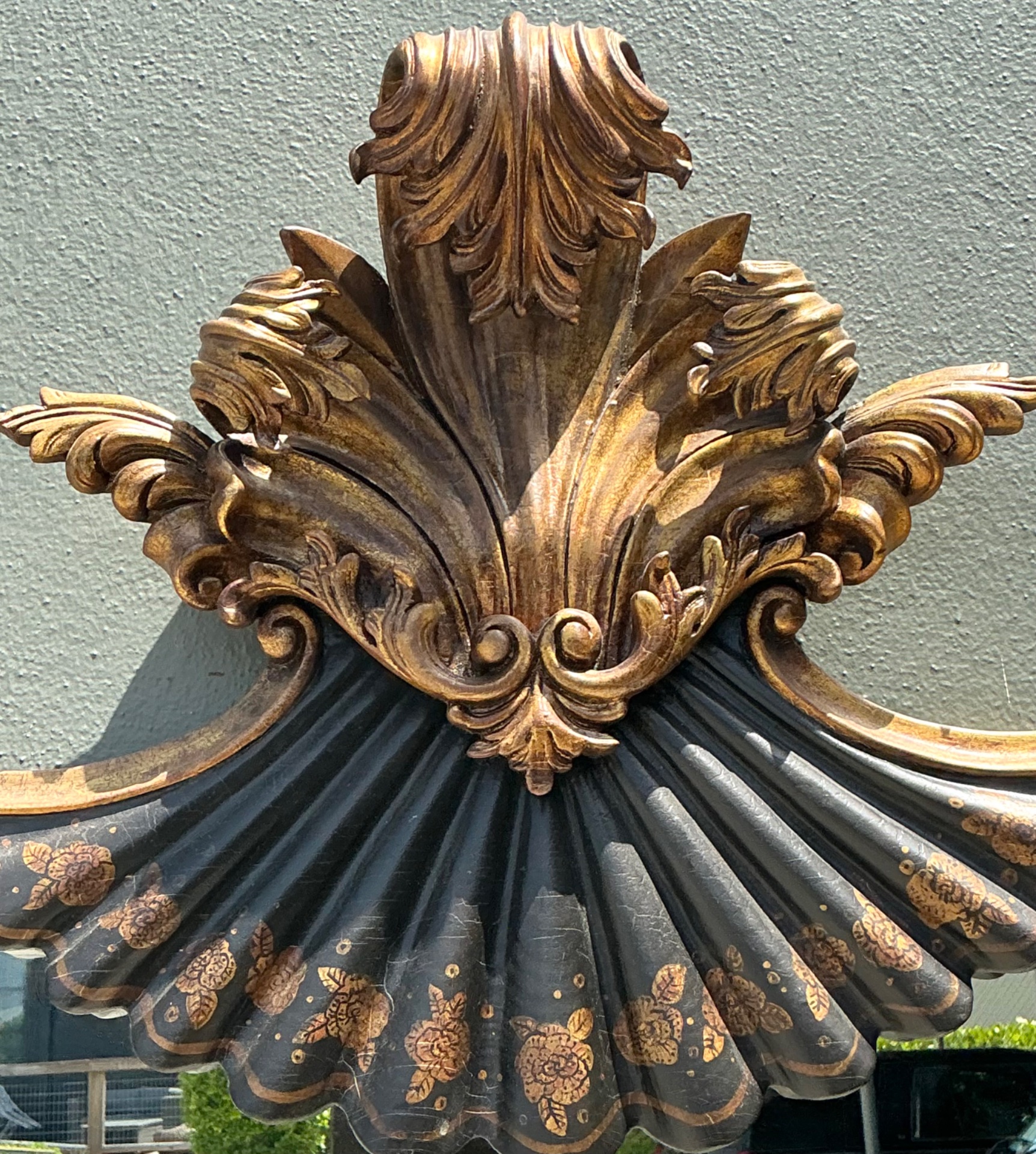 Vintage William Switzer Gilt Chinoiserie Wall Mirror - Side view
