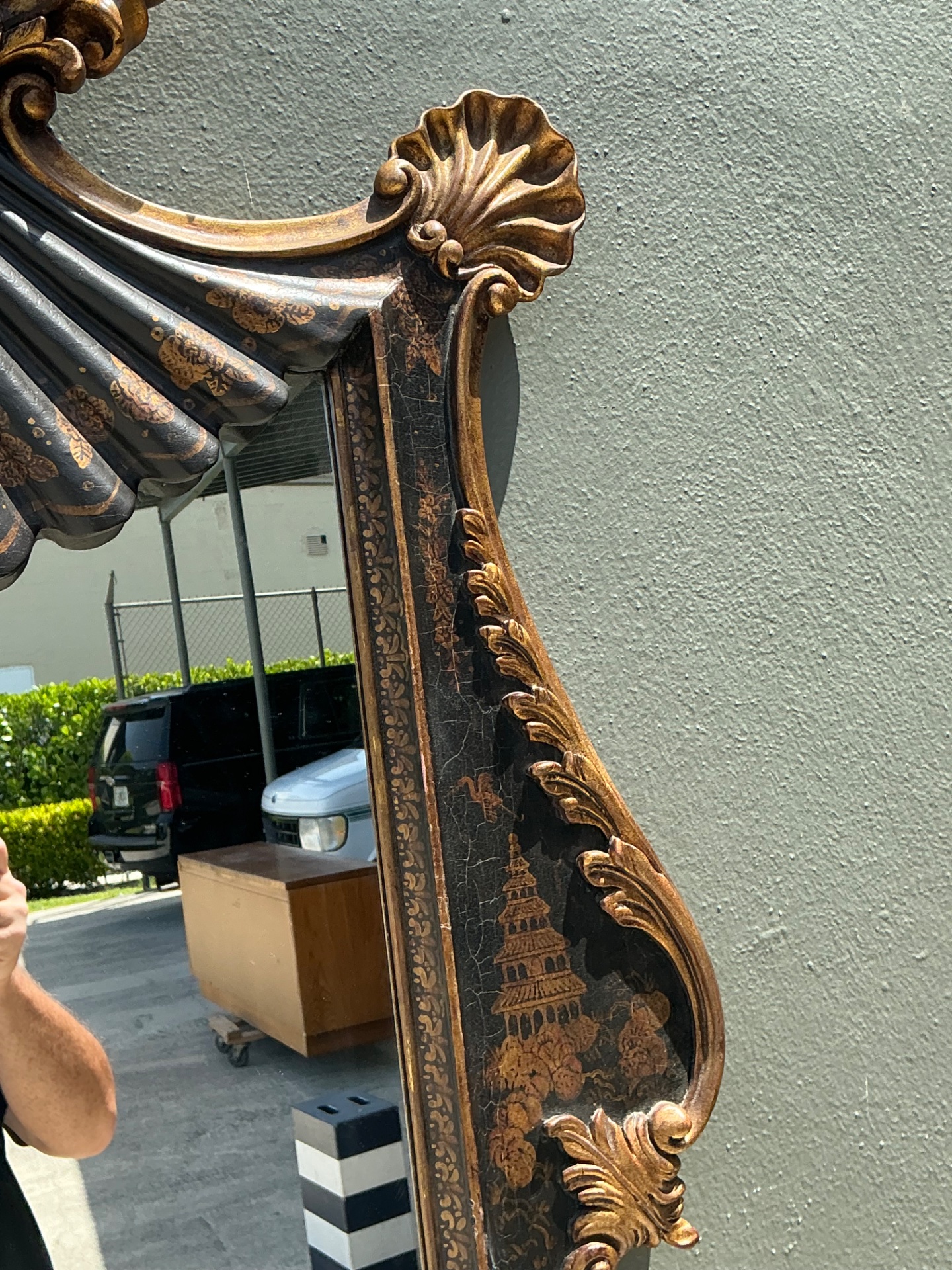 Vintage William Switzer Gilt Chinoiserie Wall Mirror - Top view