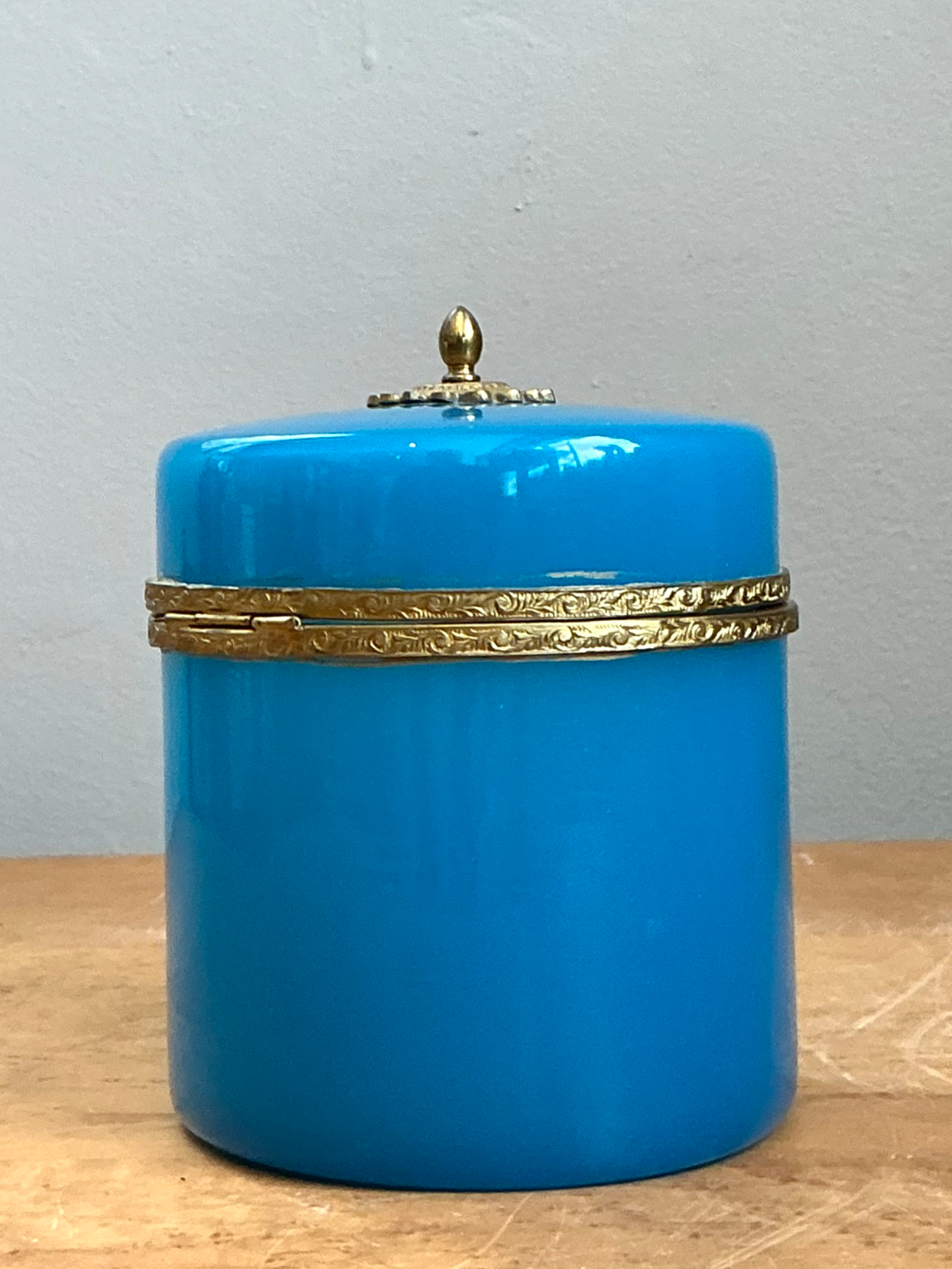Vintage French Opaline Round Box - Back view