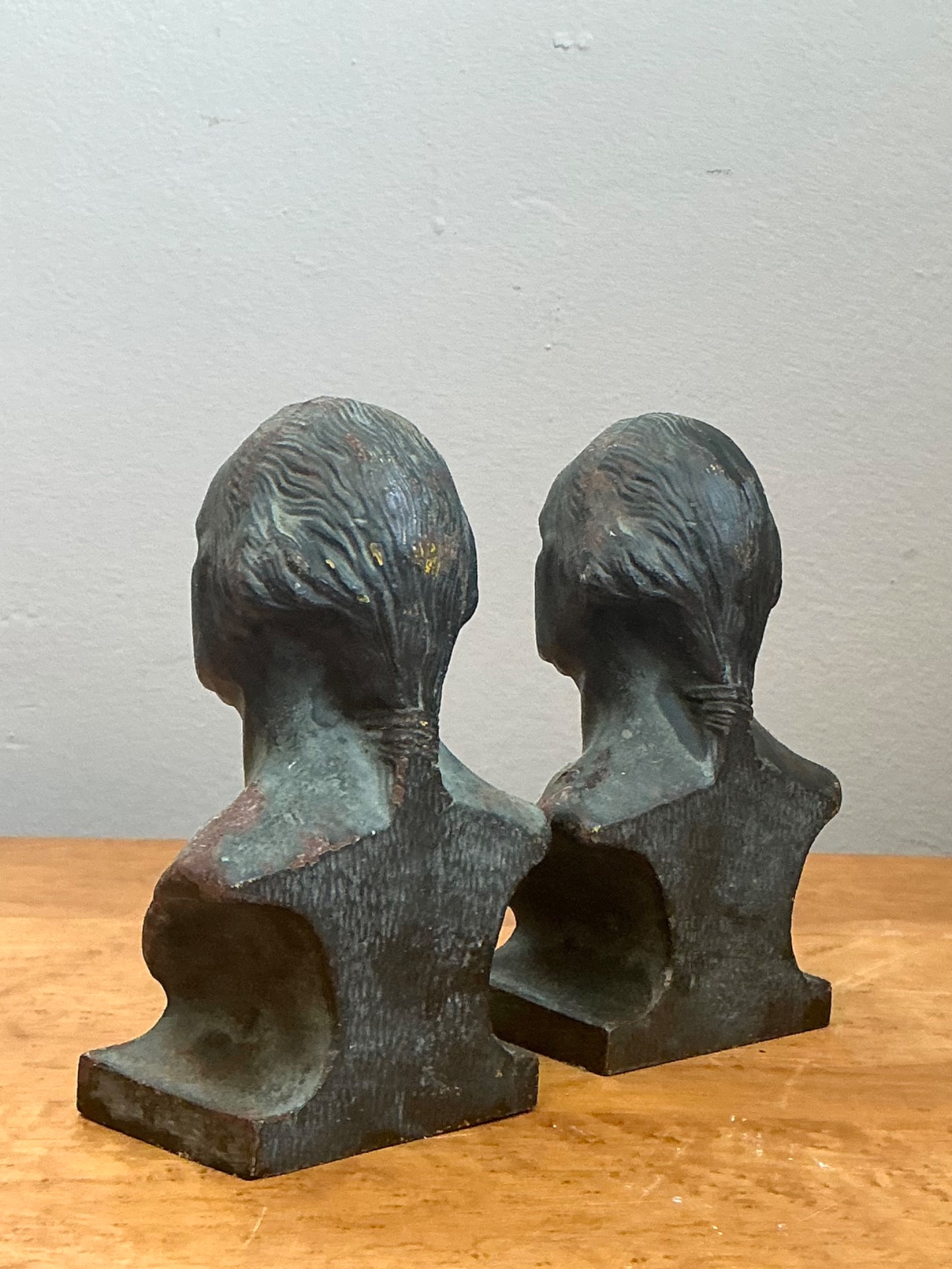 Vintage Patinated Bronze Busts Of George Washington -  A Pair - Top view