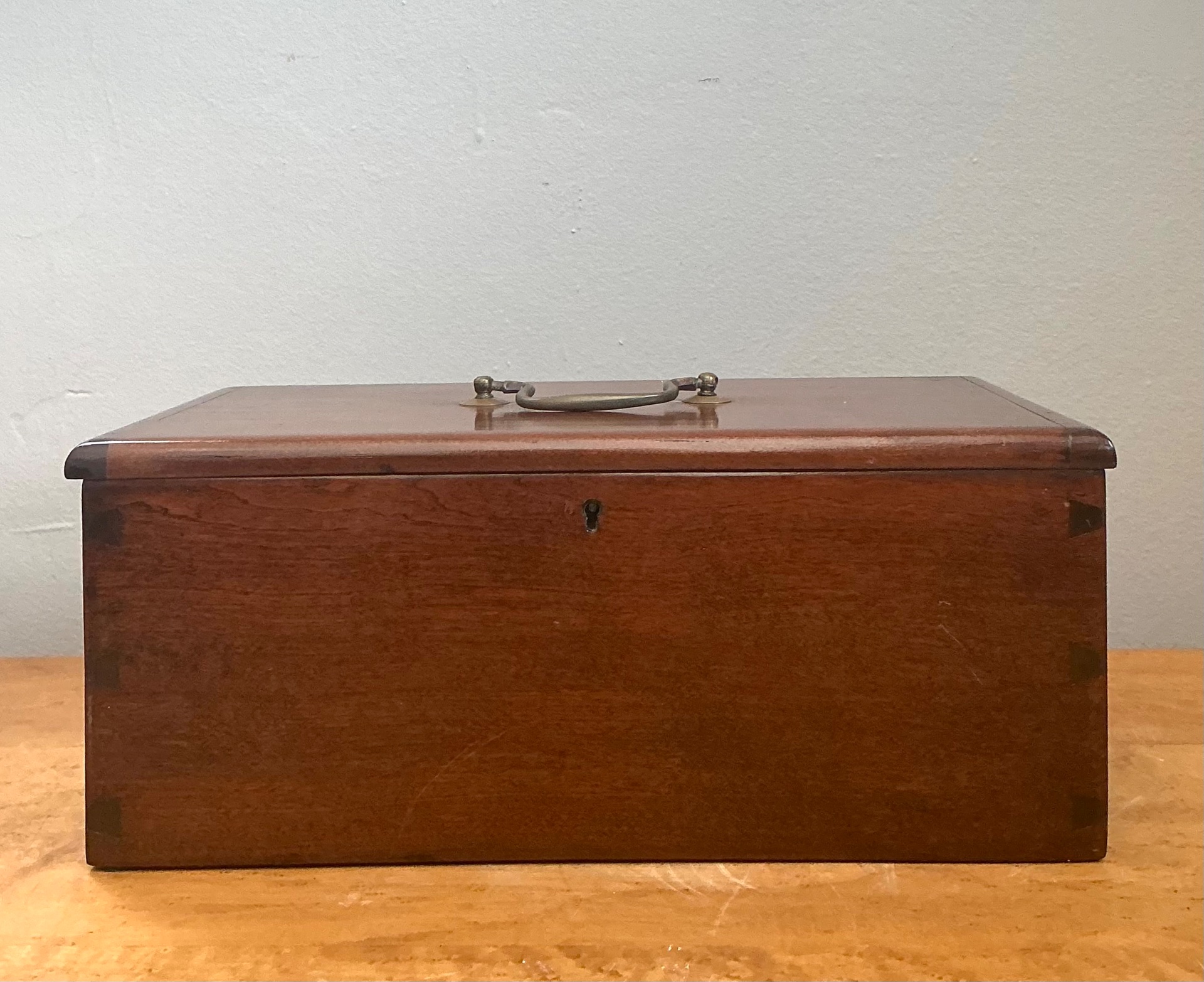 Vintage Keyhole Wooden Box - Side view