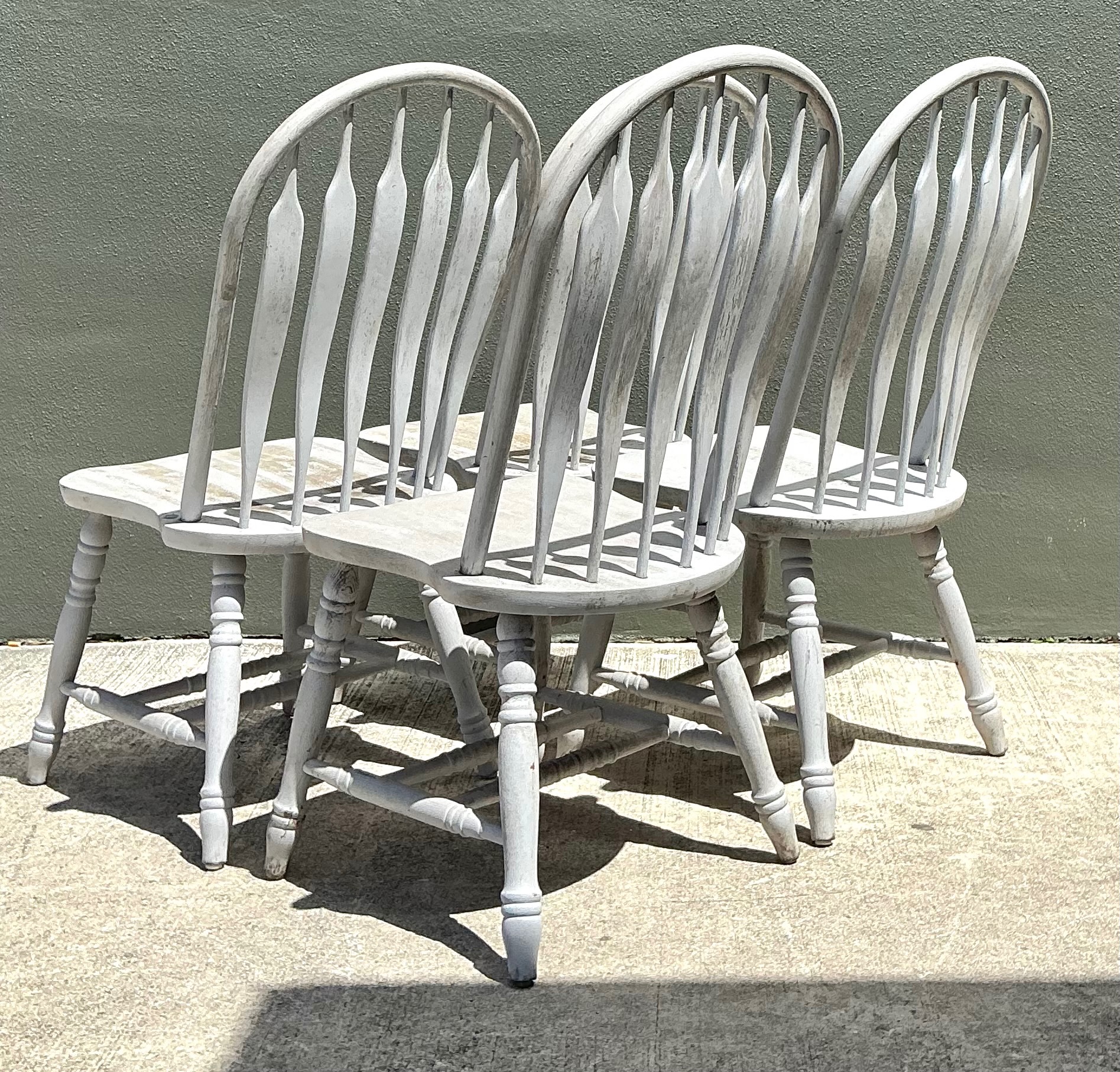 Vintage Farmhouse Style Windsor Chairs - Set of 4 - Detail view