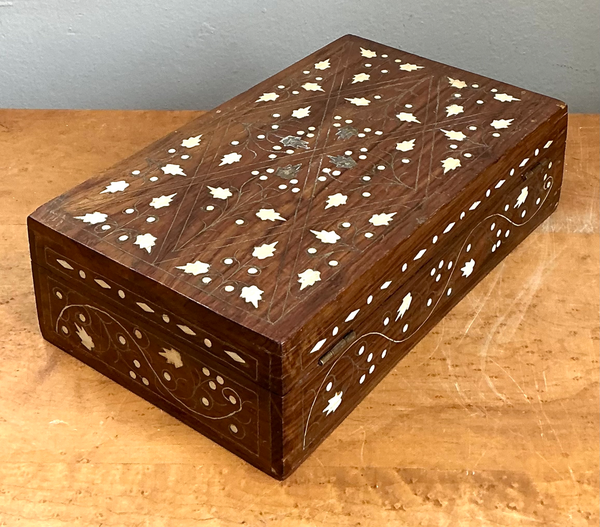 Vintage Wood and Mother of Pearl Inlay Box - Back view