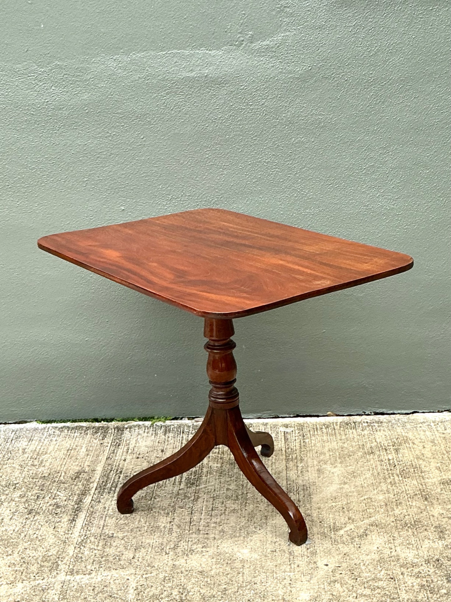 Vintage George 111 Mahogany Tripod Side Table - Top view