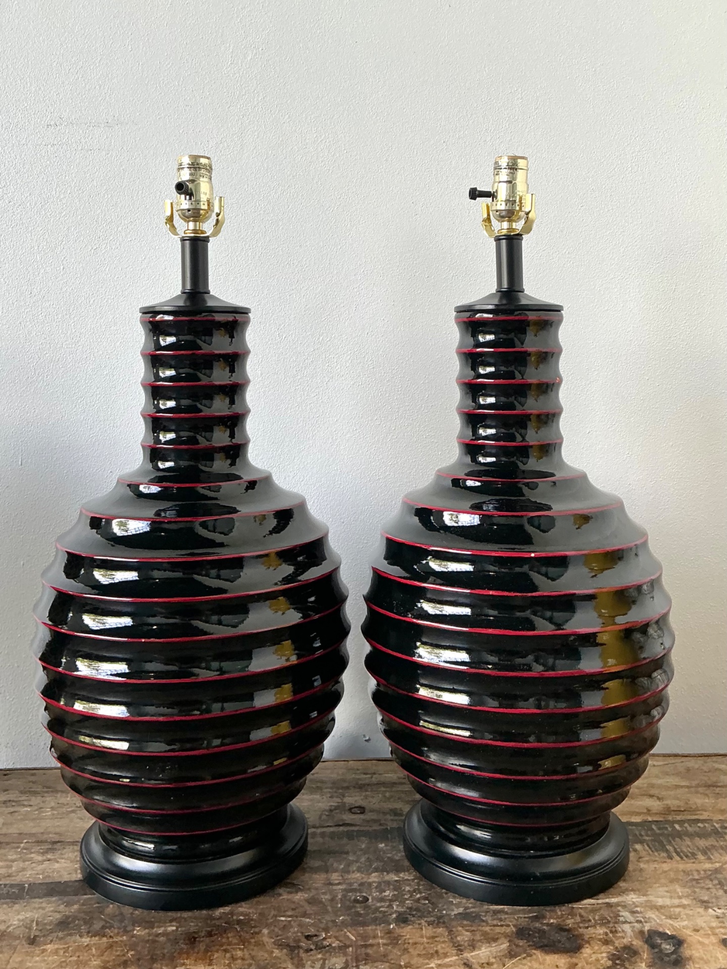 Vintage Glazed Ceramic Ribbed Table Lamps - A Pair - Detail view