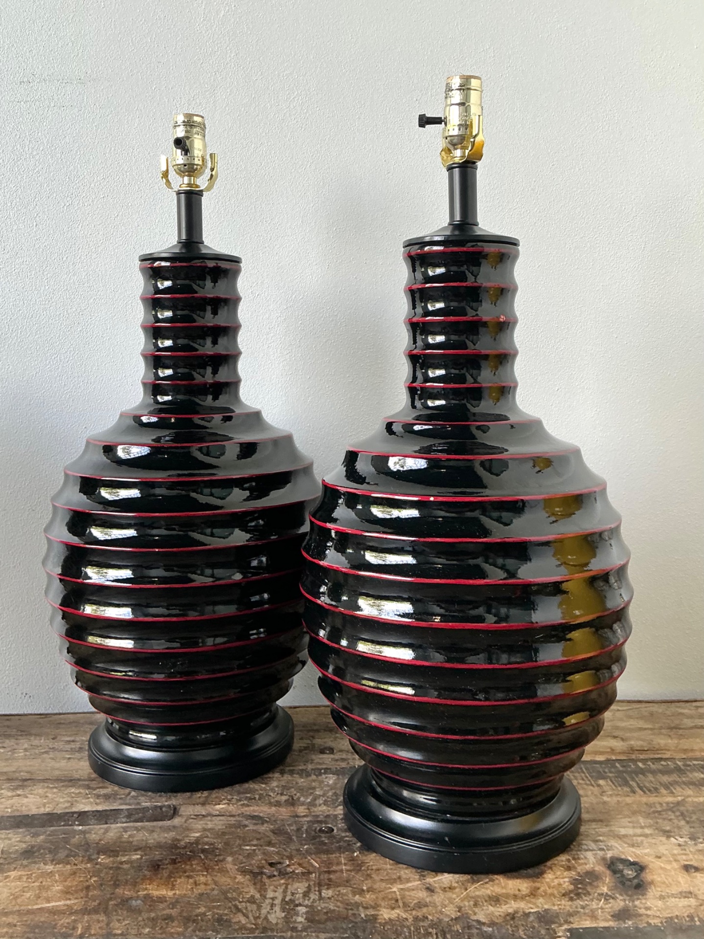 Vintage Glazed Ceramic Ribbed Table Lamps - A Pair - Back view