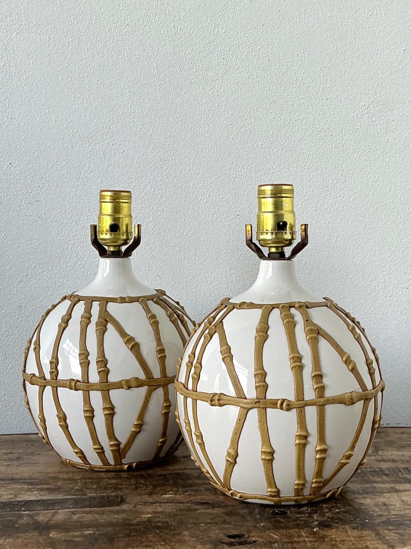 Vintage Glazed Ceramic Icing Lamps - A Pair - Back view