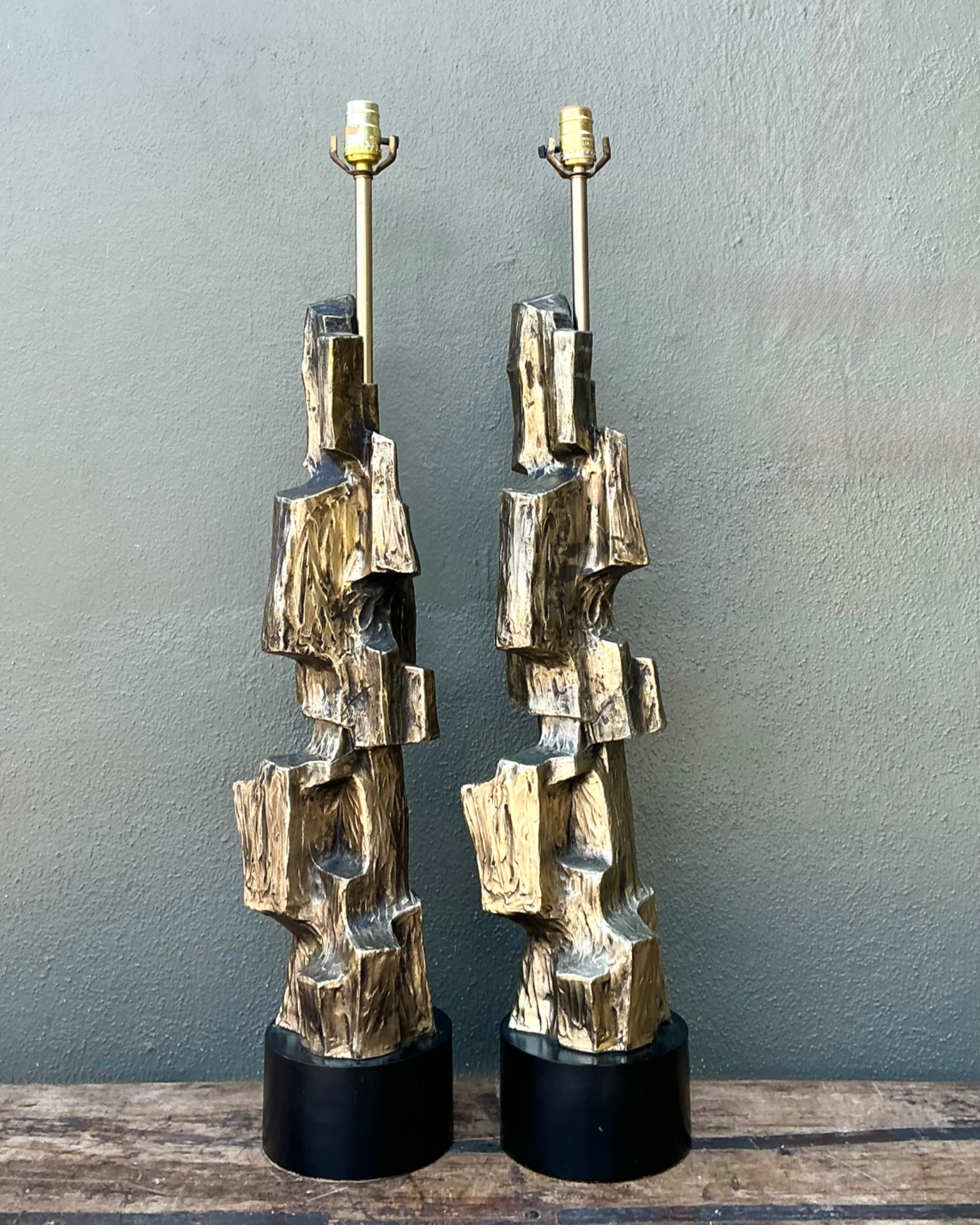 Vintage Brutalist Richard Barr For Laurel Lamps - Pair - Side view