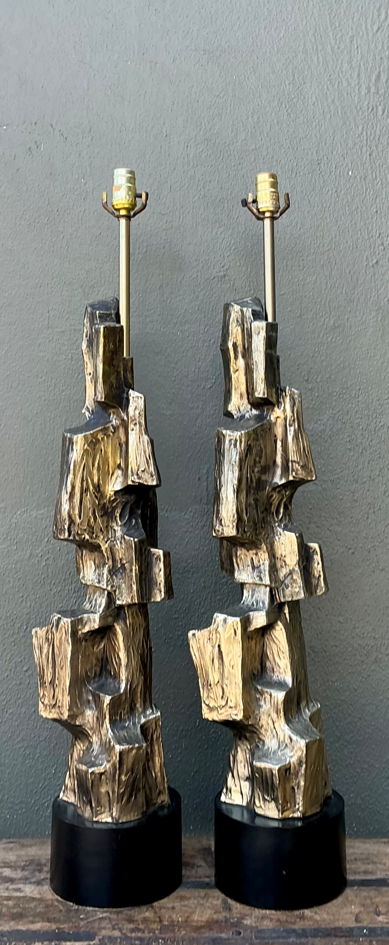 Vintage Brutalist Richard Barr For Laurel Lamps - Pair - Top view