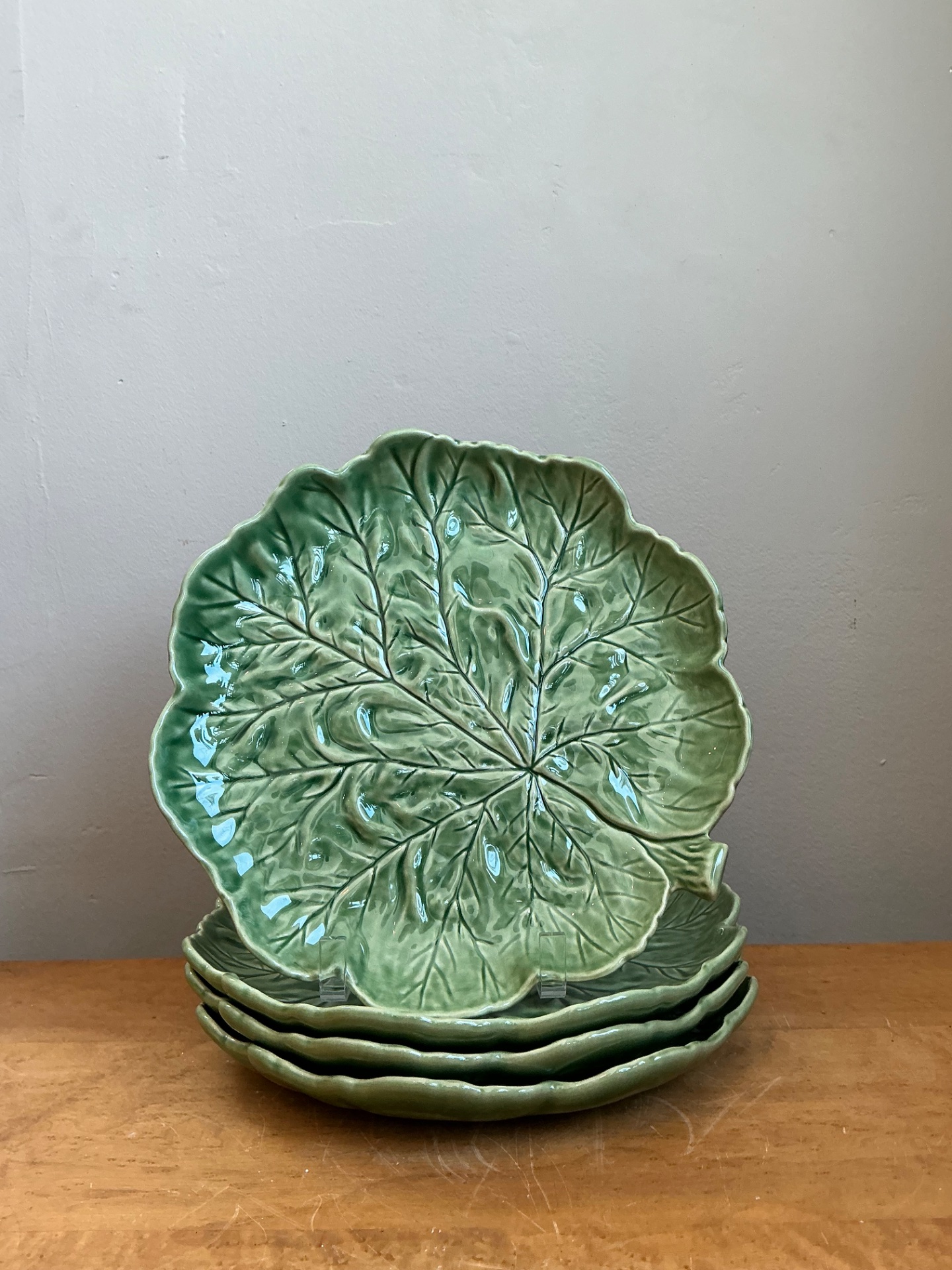 Vintage Bordallo Pinheiro Green Cabbage Leaf Plates - Set Of 4 - Side view