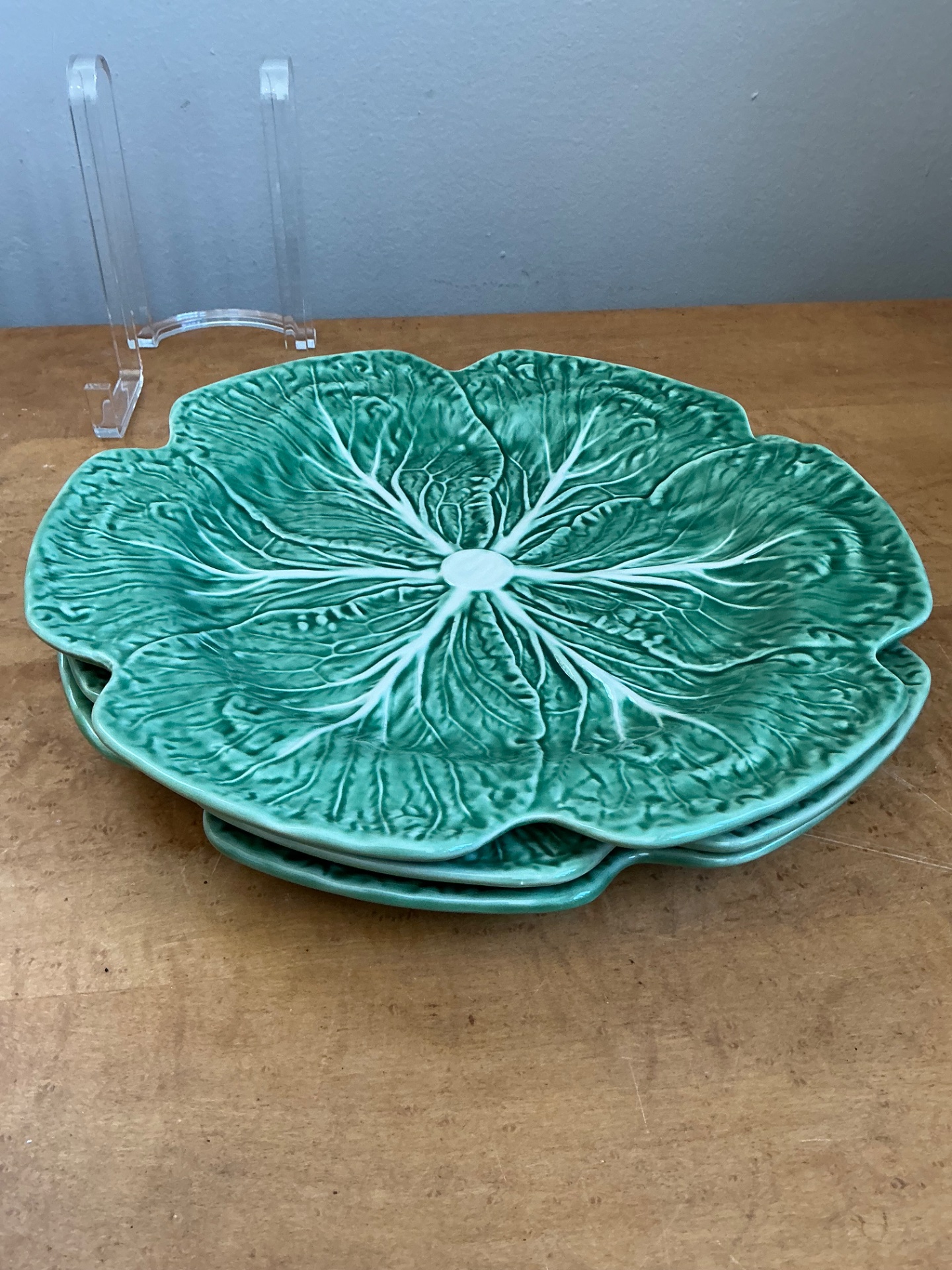 Vintage Bordallo Pinheiro Green Cabbage Leaf Dinner Plates - Set Of Three - Side view