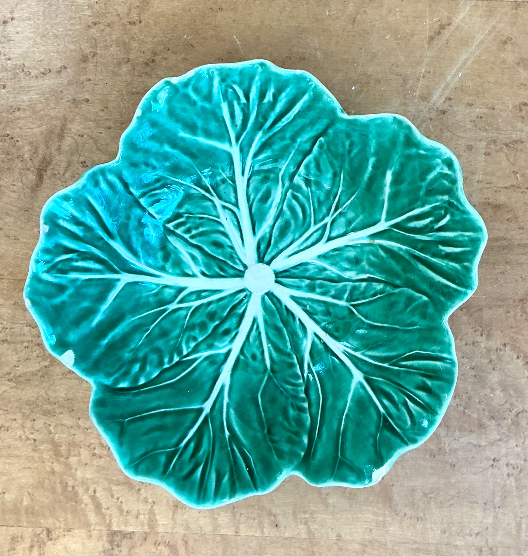 Vintage Bordallo Pinheiro Green Cabbage Leaf Bowl - Top view
