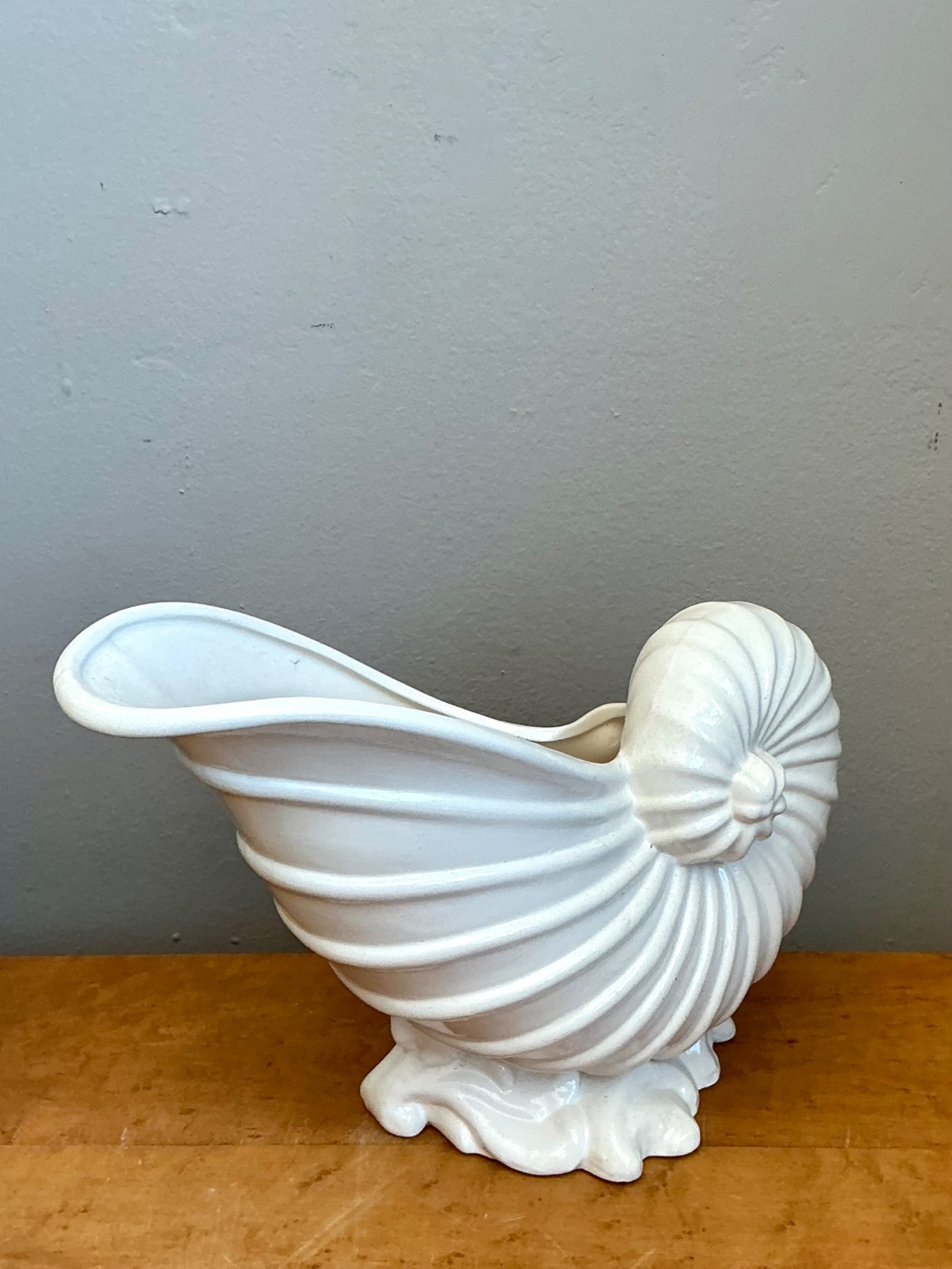 Vintage White Nautilus Form Ceramic Vase - Detail view