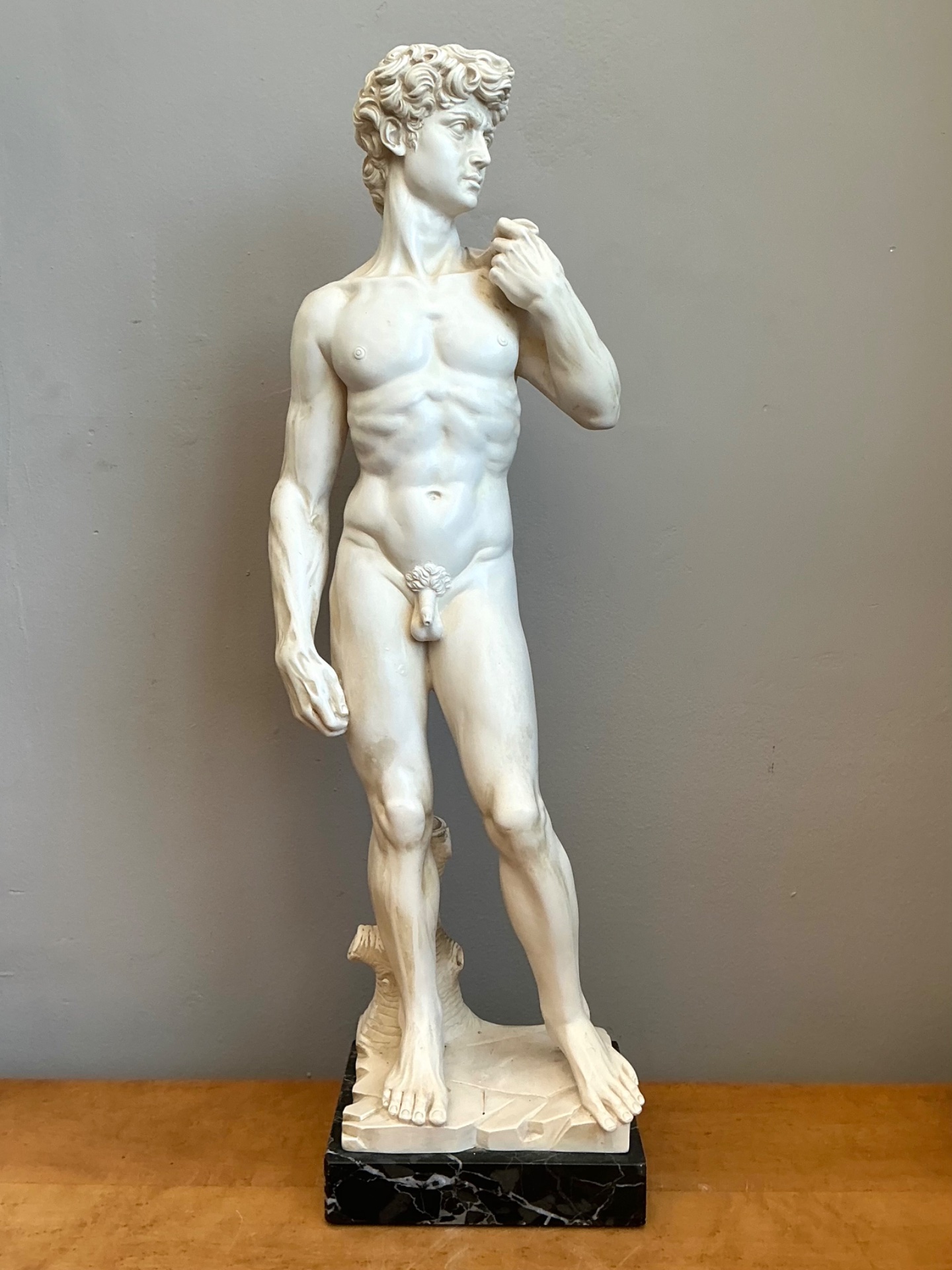 Vintage Italian Marble David Sculpture - Detail view
