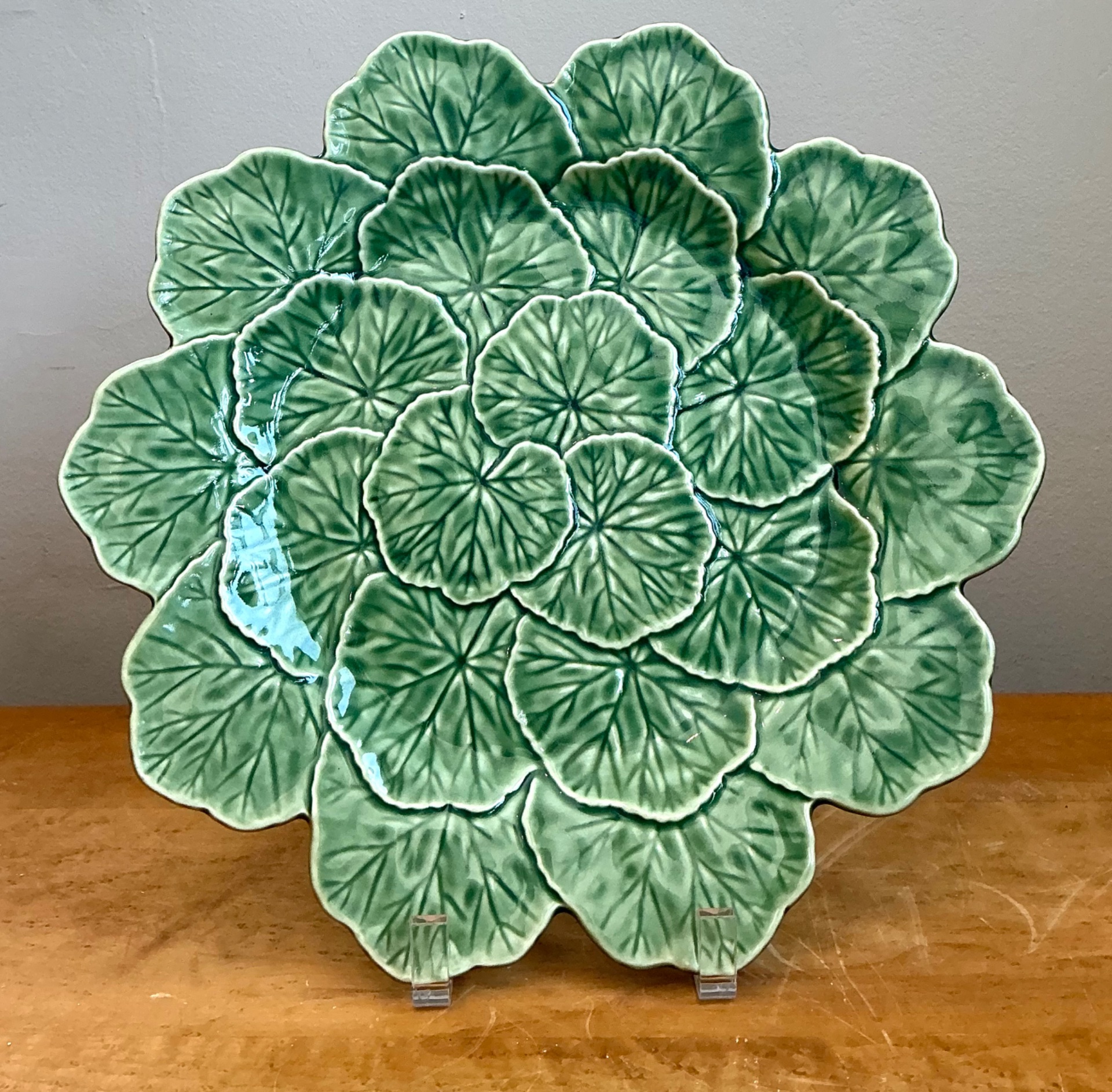 Vintage Bordallo Pinheiro Green Cabbage Leaf Platter -  Set Of 2 - Back view