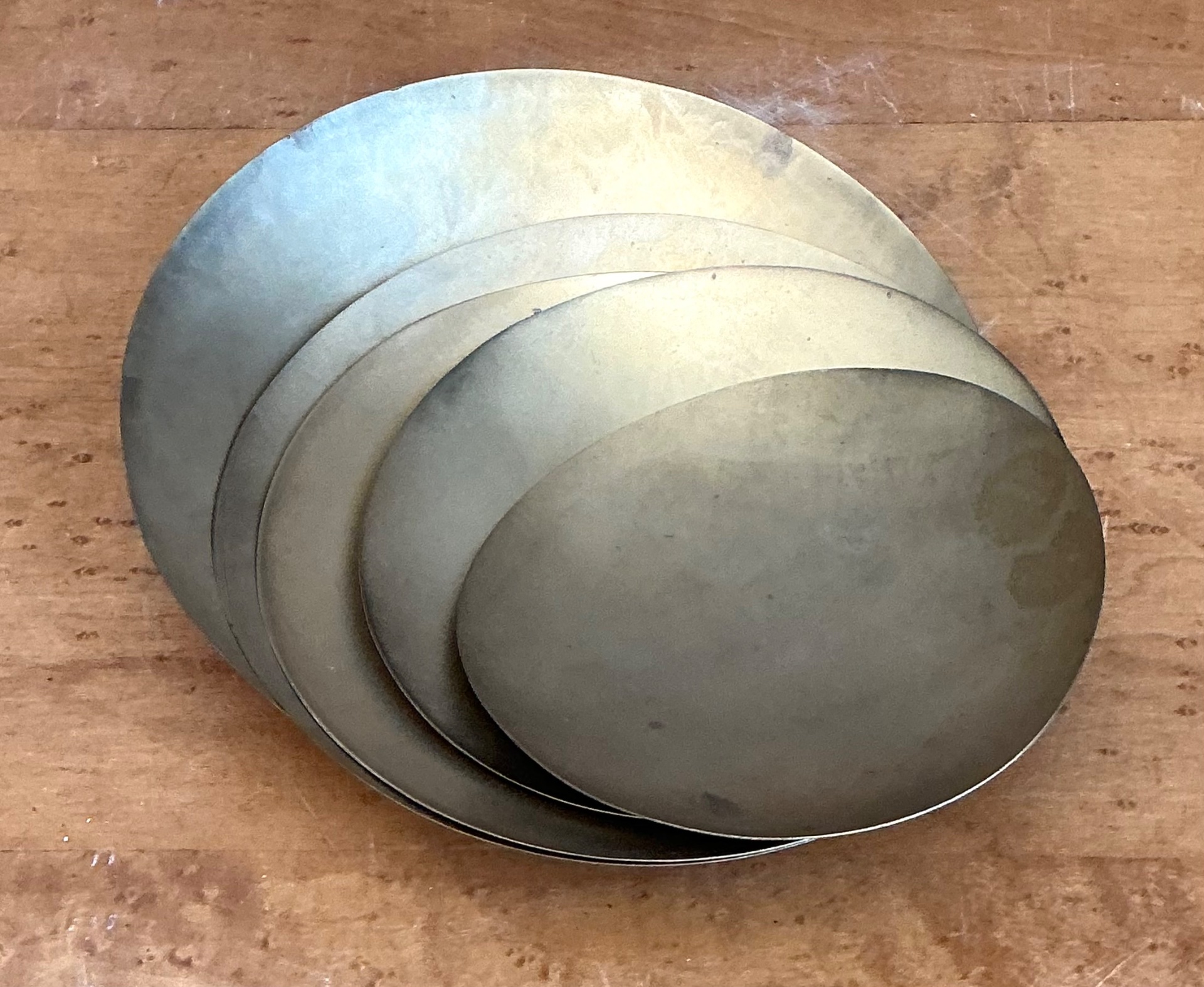 Vintage Tom Dixon Brass Decorative Plates - Set Of 5 - Side view