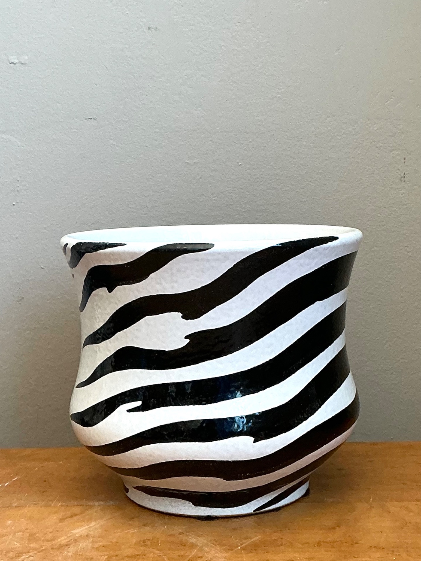 Vintage Italian Zebra Striped Cache Pot - Detail view