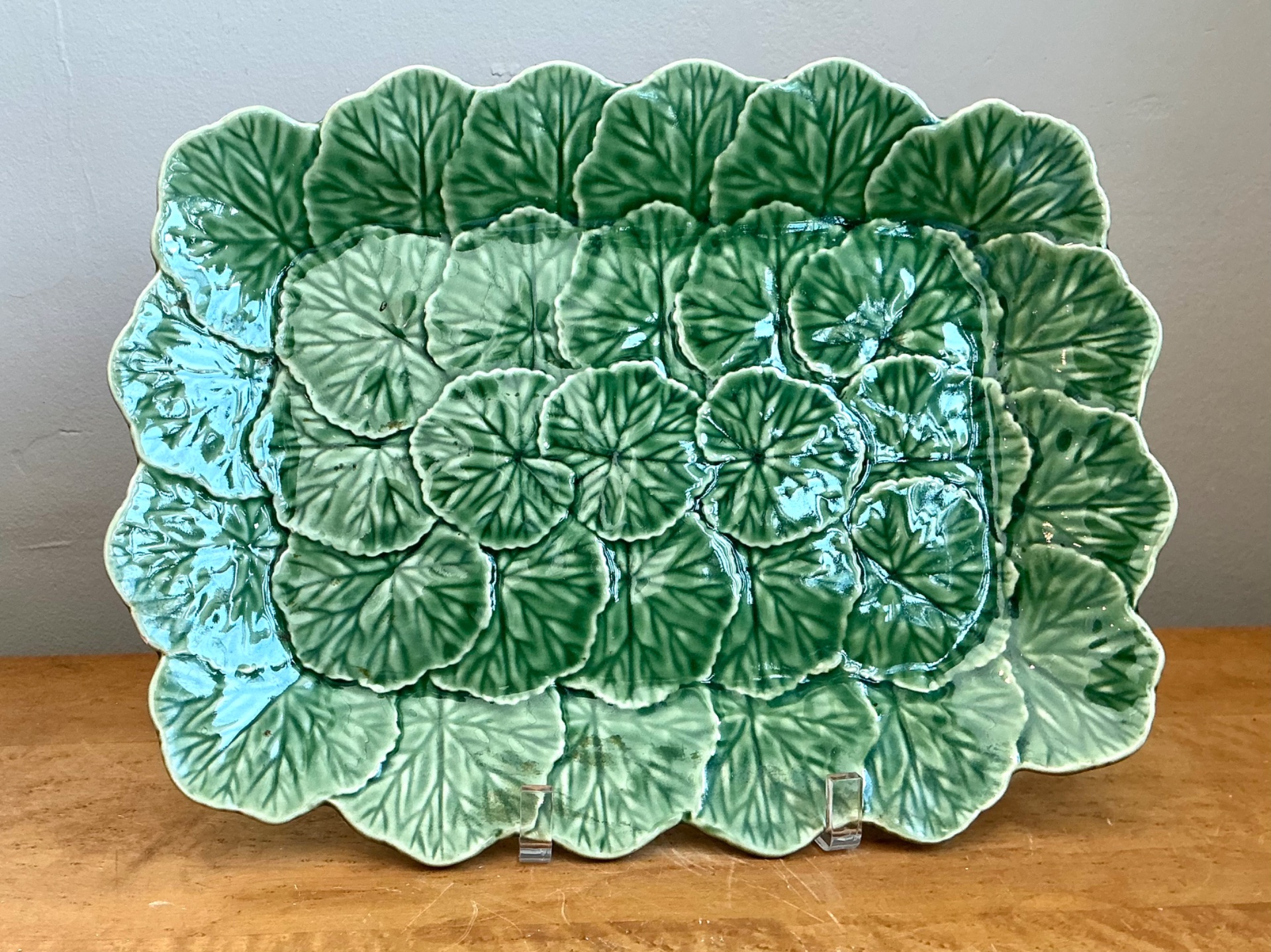 Vintage Bordallo Pinheiro Green Cabbage Leaf Platter - Side view