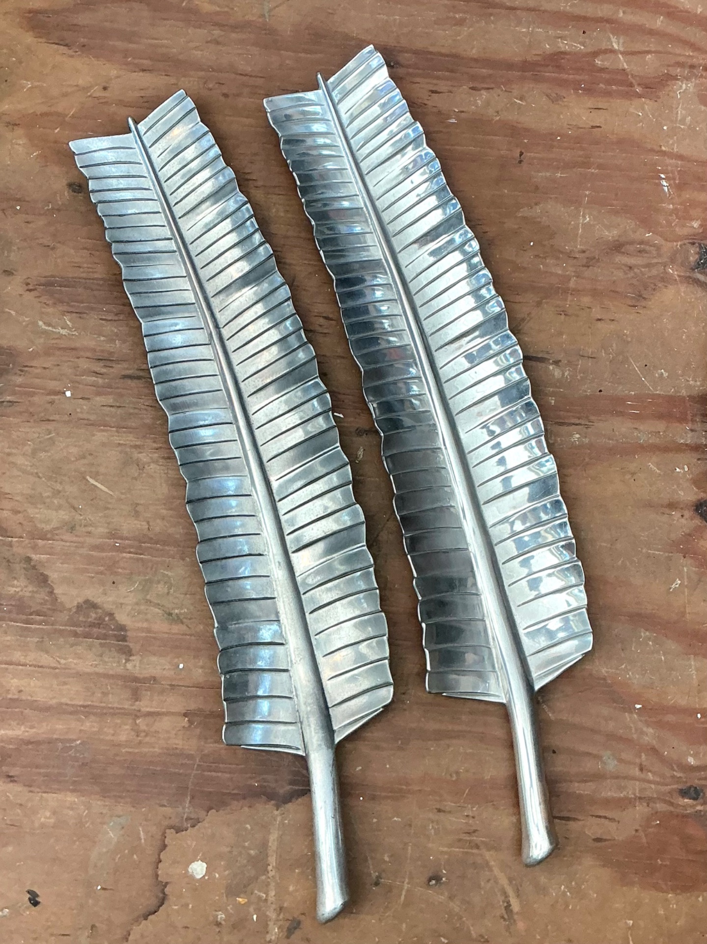 Vintage Aluminum Banana Leaf Platters - Set of 2 - Back view