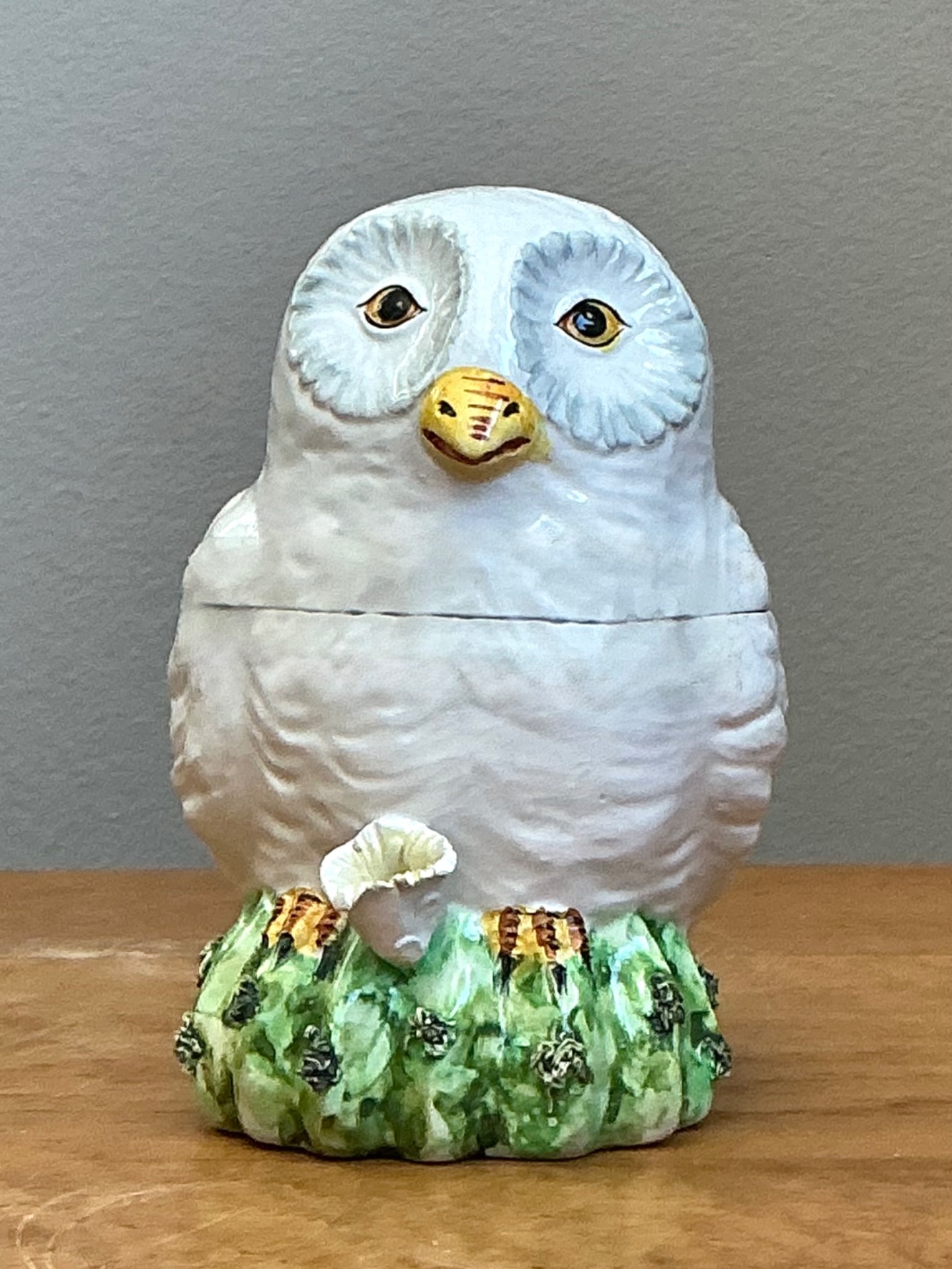 Vintage Italian Owl Ceramic Lidded Trinket Box - Top view