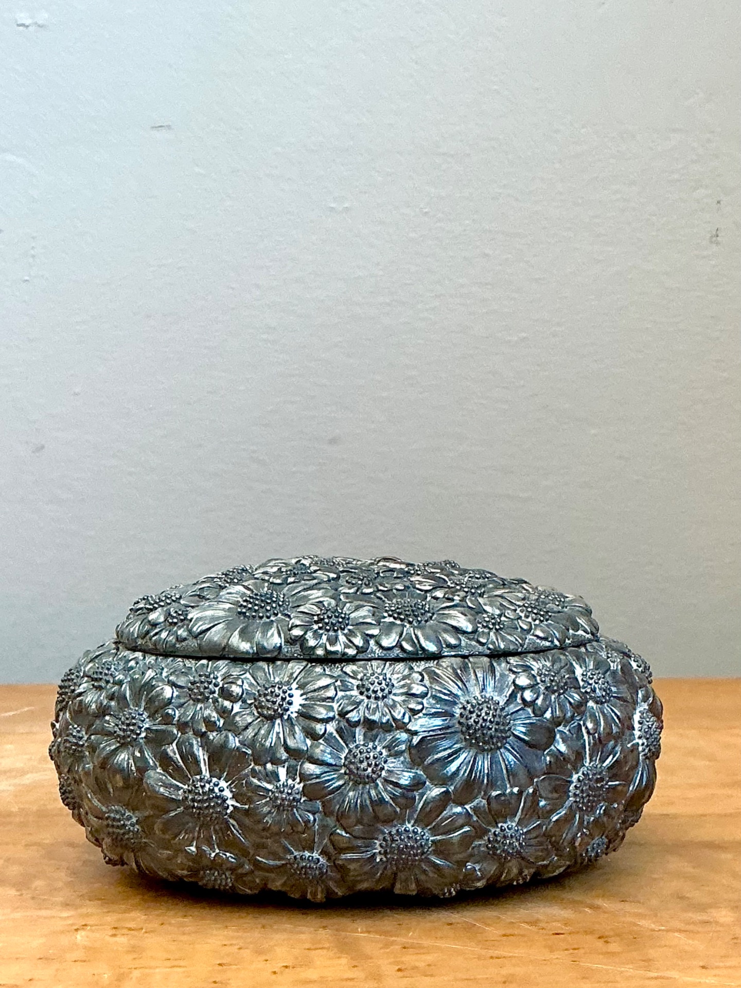 Vintage Floral Metal Trinket Box - Side view