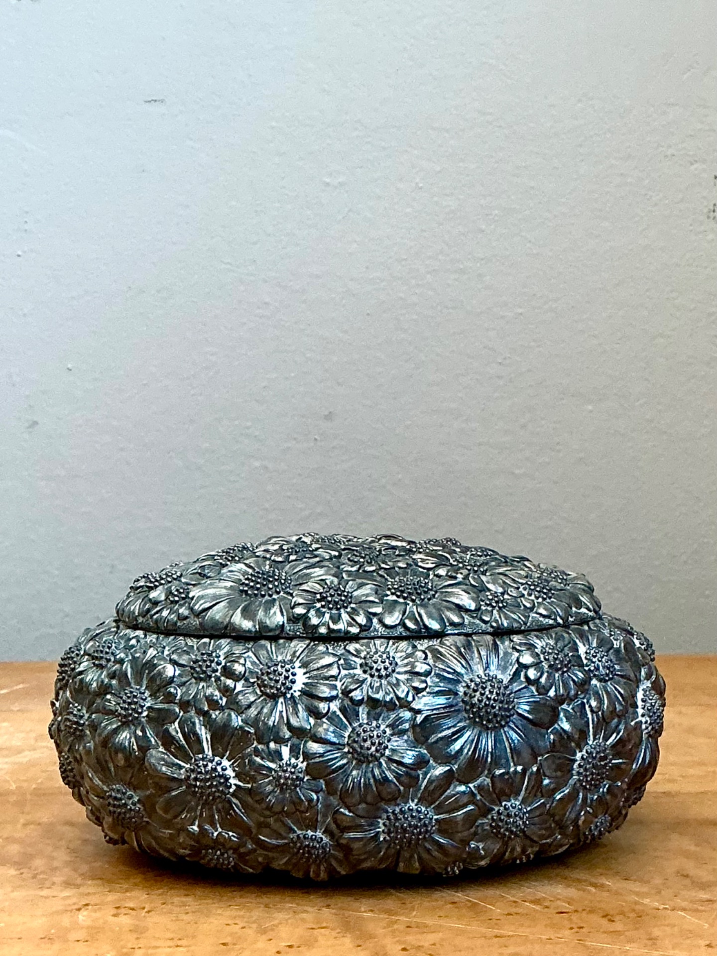 Vintage Floral Metal Trinket Box - Top view