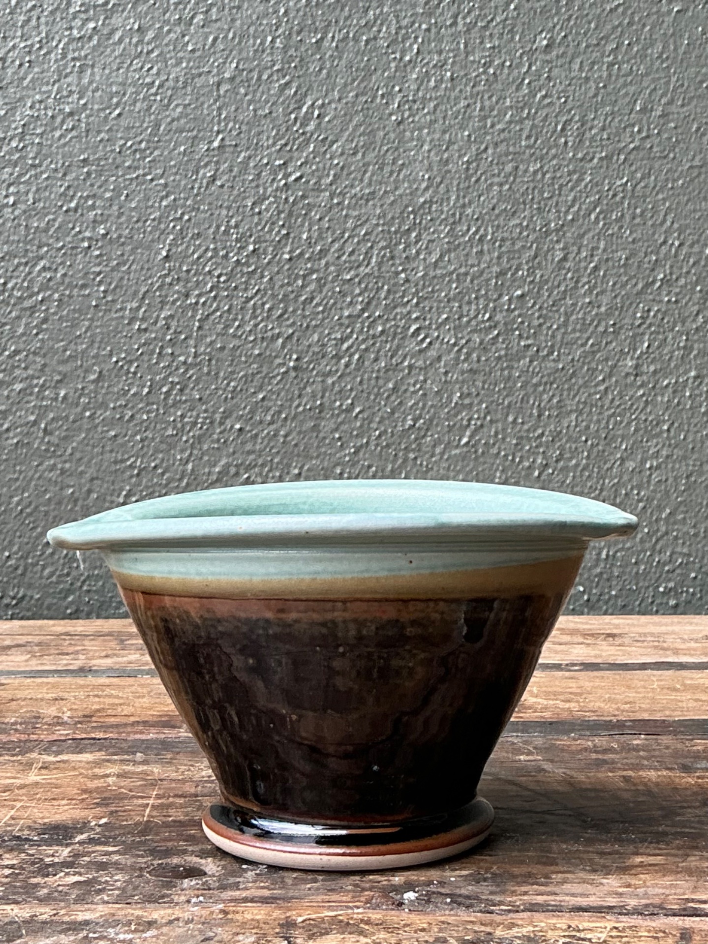 Vintage Studio Pottery Ceramic Bowl - Detail view
